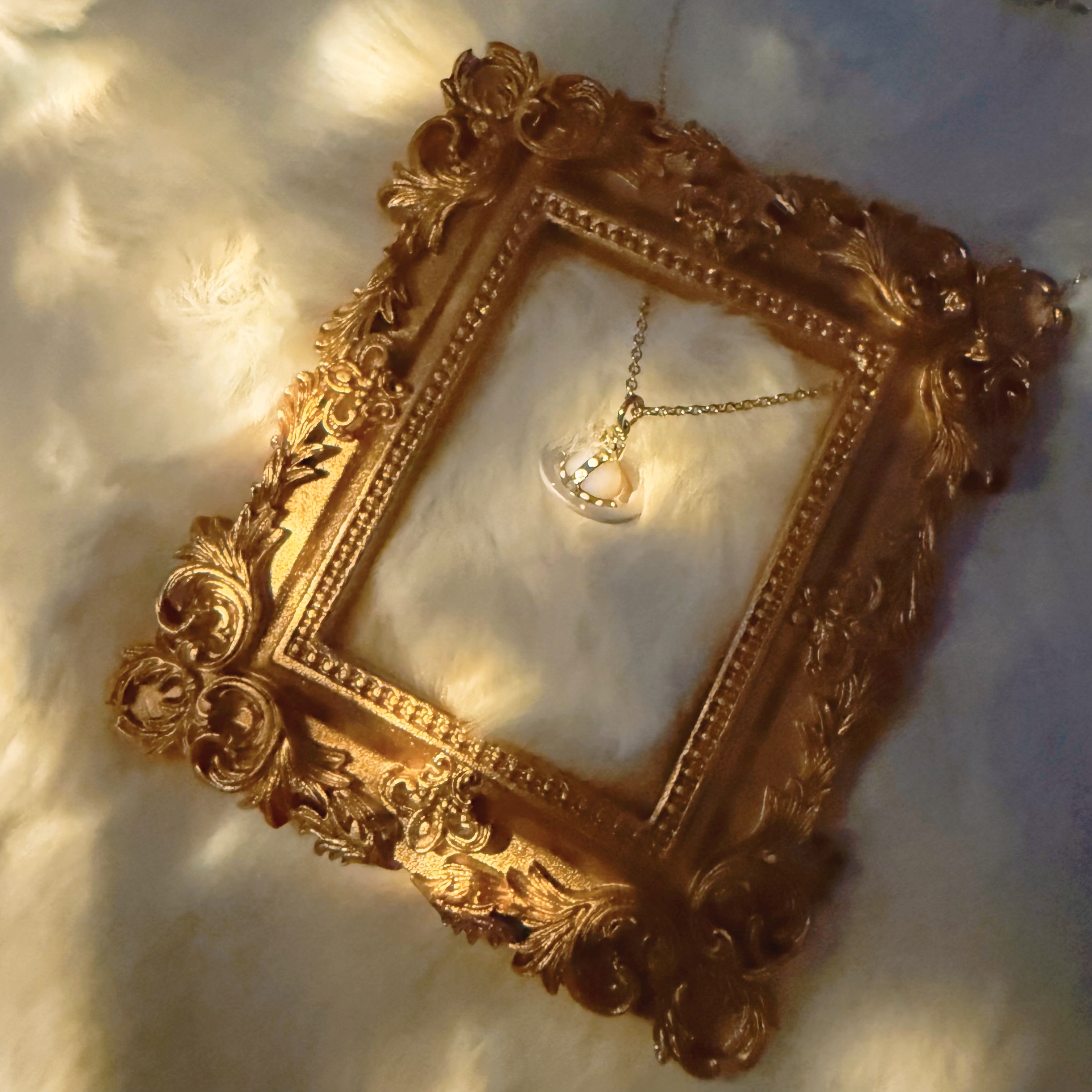 VW Petite 3d mini necklace pink/moon