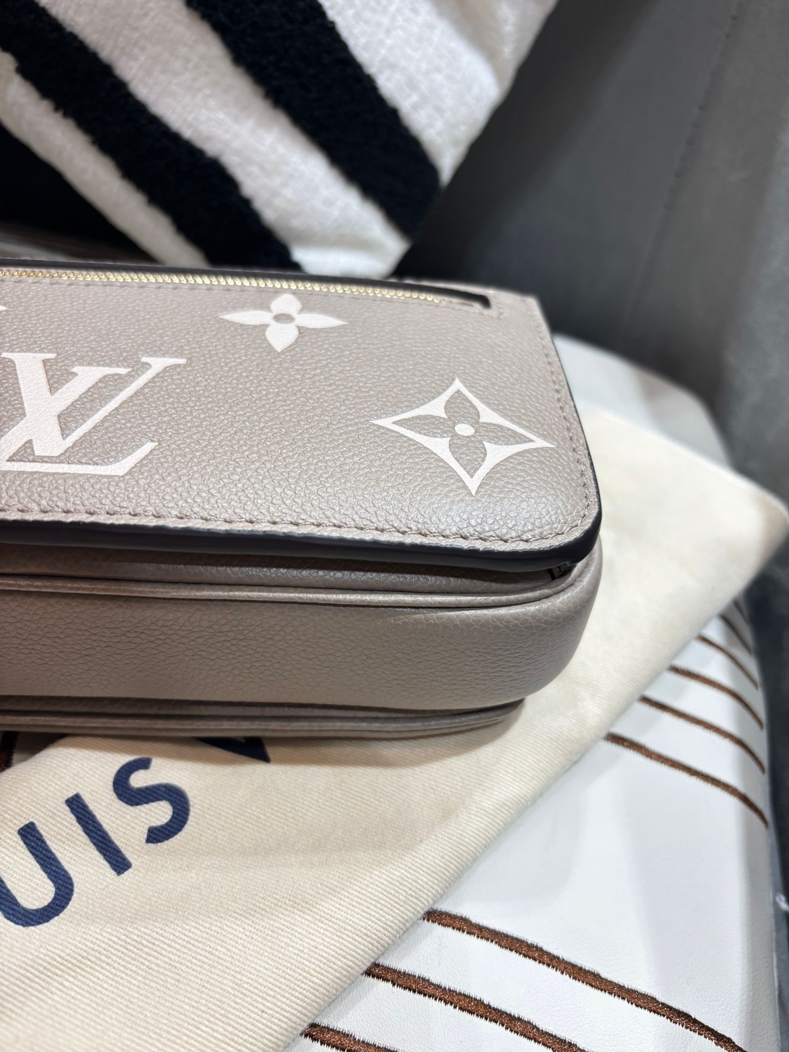 Lv Metis east west Calfskin 100%Authentic,98%new ✅dust bag  