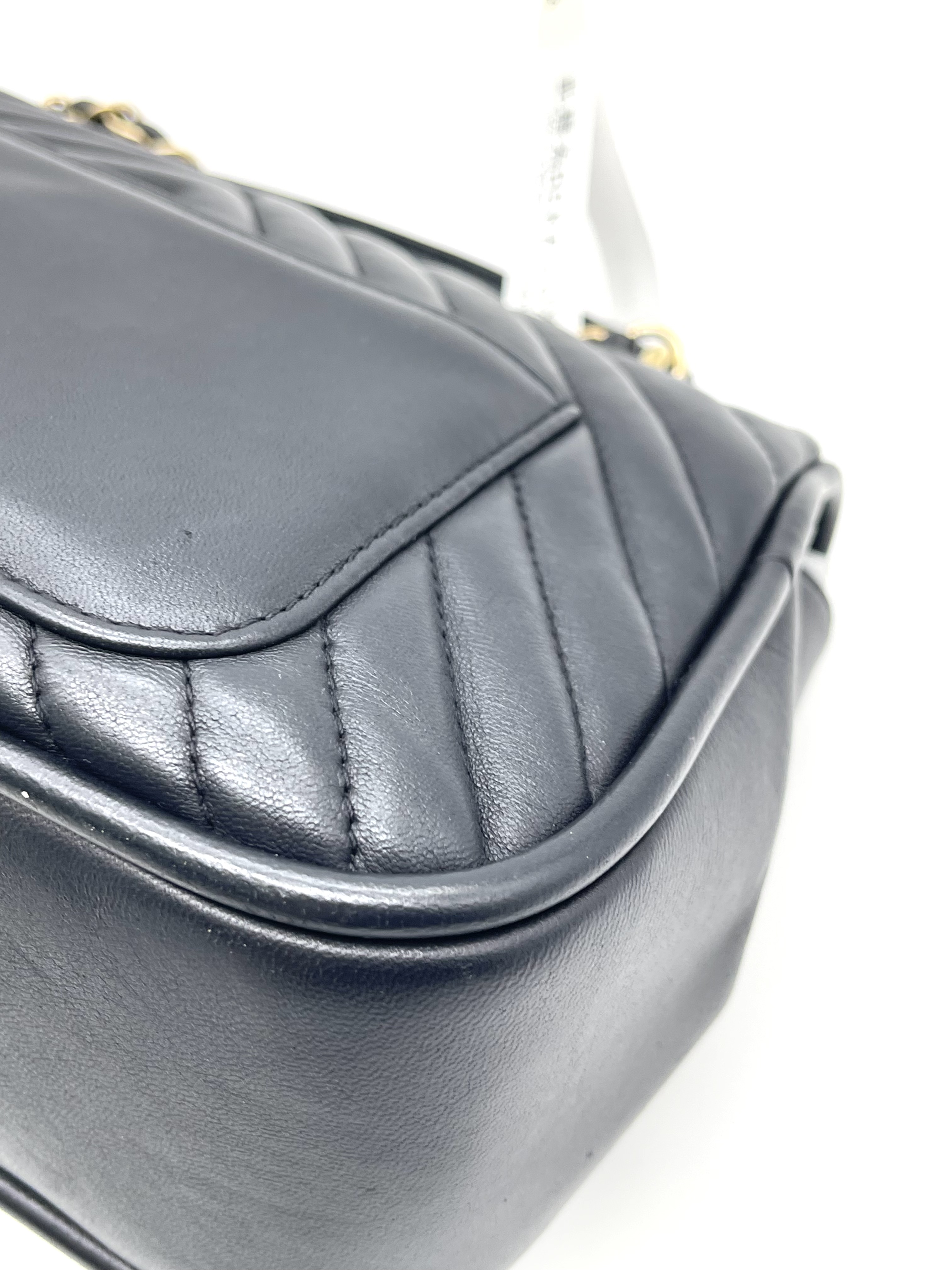 Pre-owned Chanel Chevron Top Handle / Product Code: 26040112