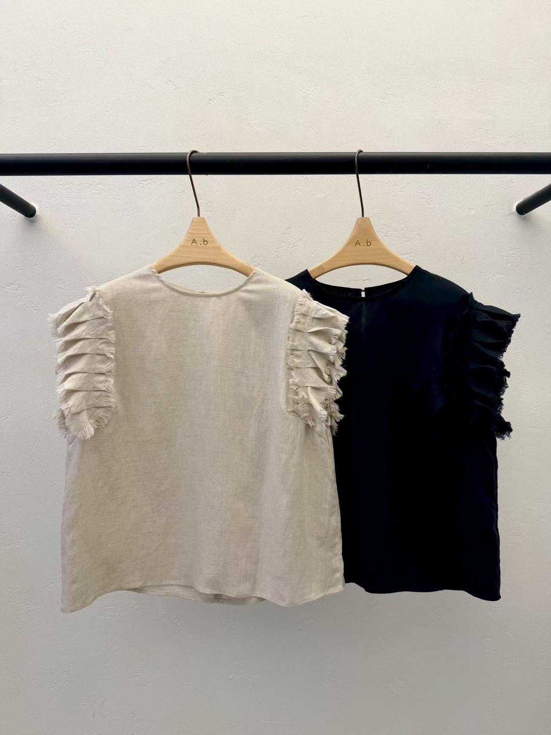 A.b Ruffle 䄂 Linen Top 