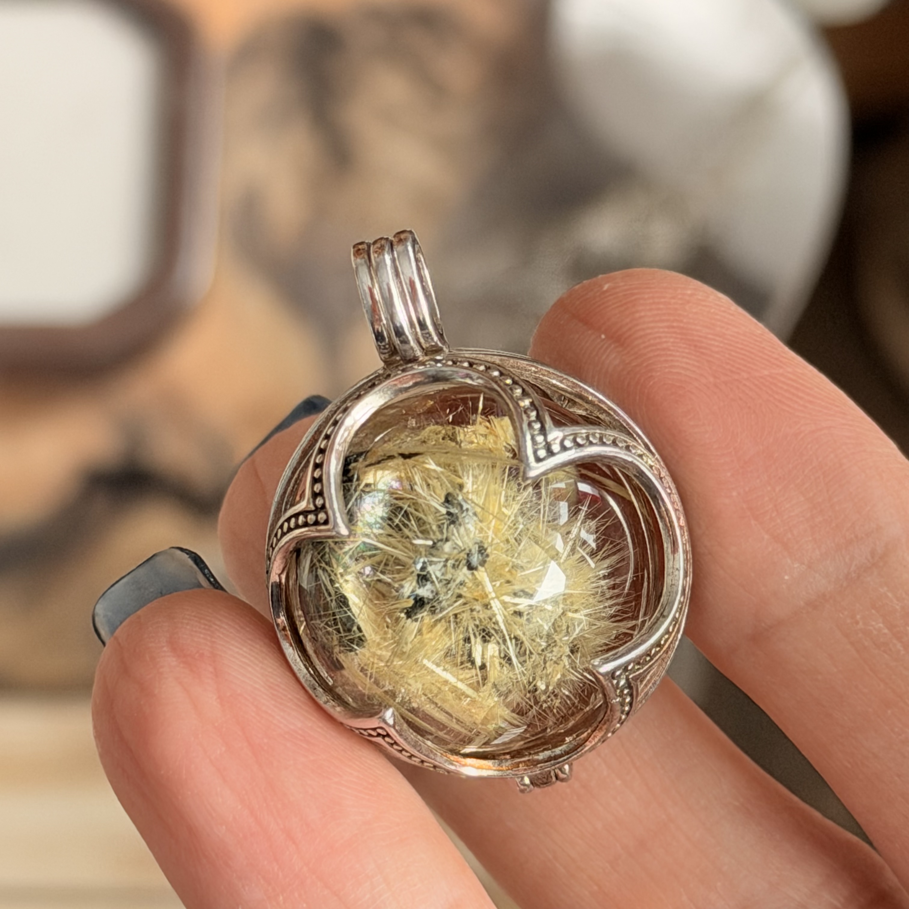 金鈦晶花球球襯S925項鏈