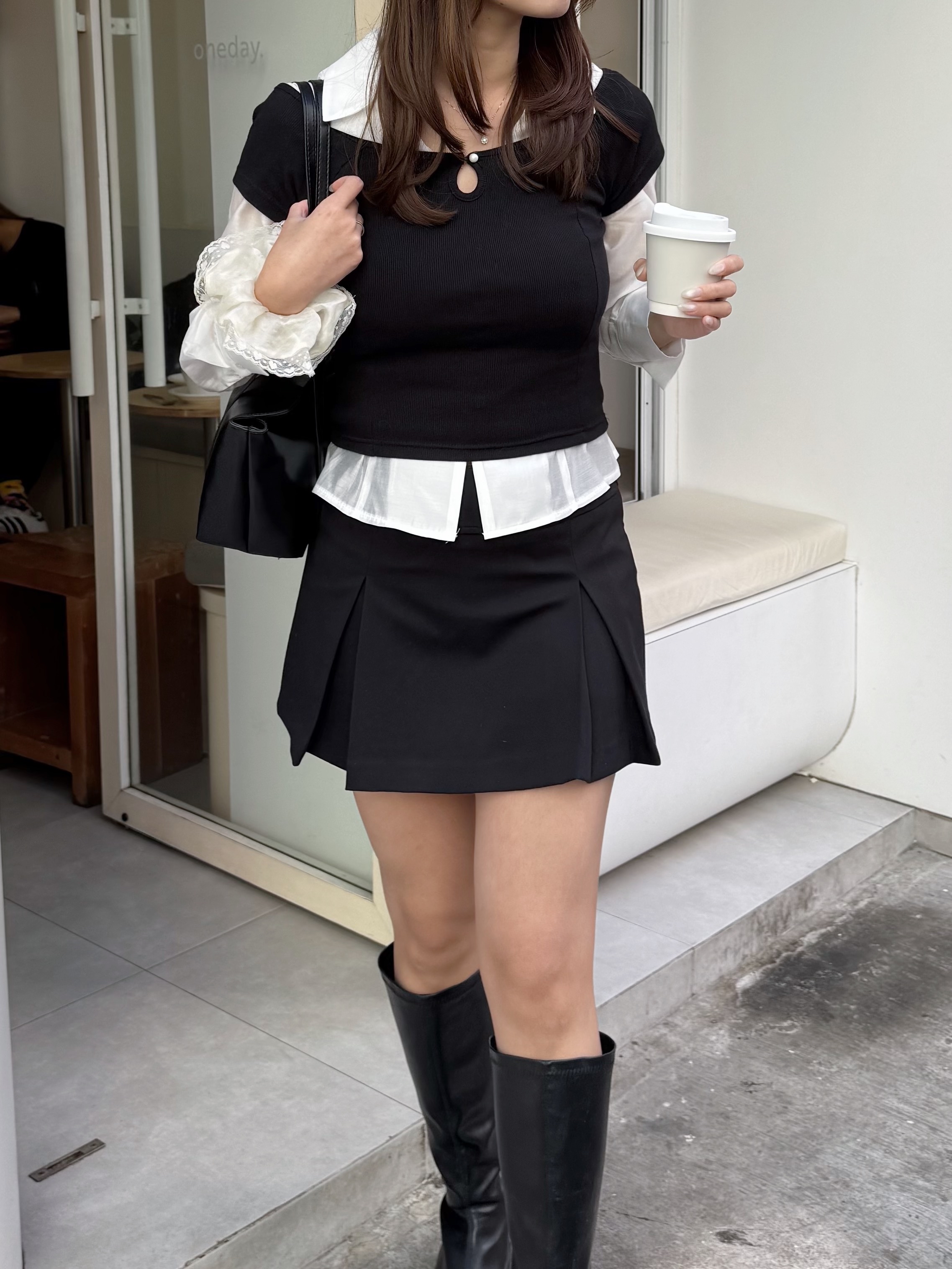 簡約大U領幼坑紋短袖上衣