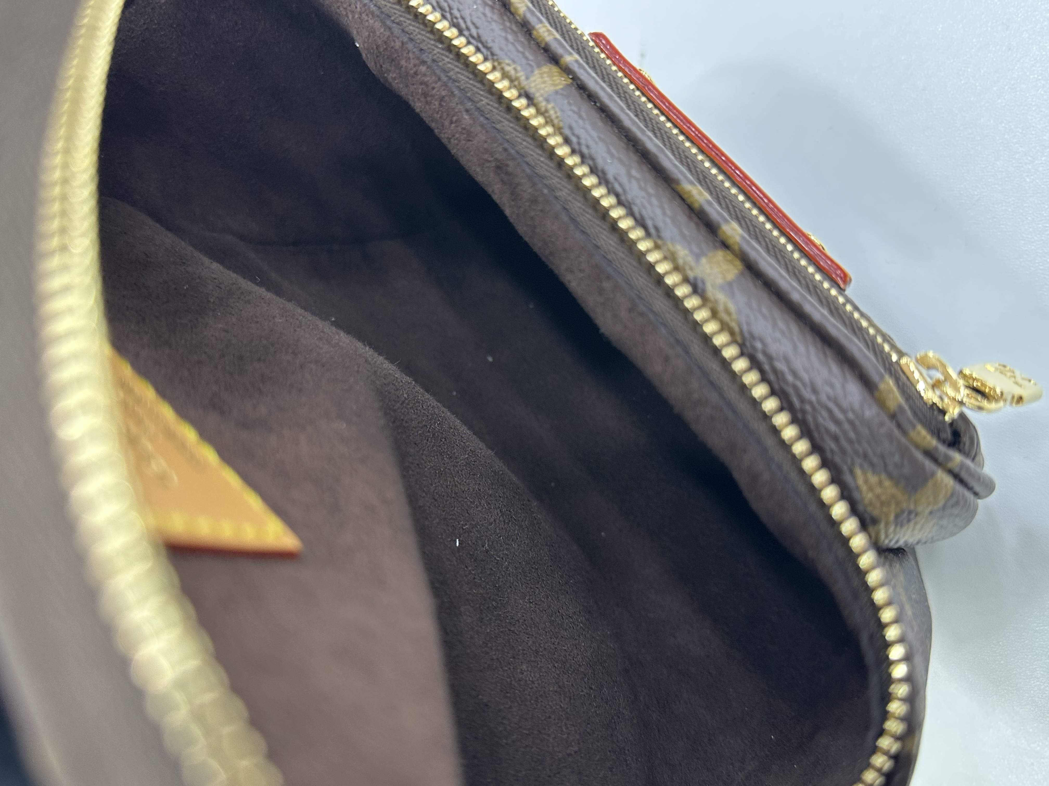 直播貨品 |  [1個-$100 2個-$300］GG79