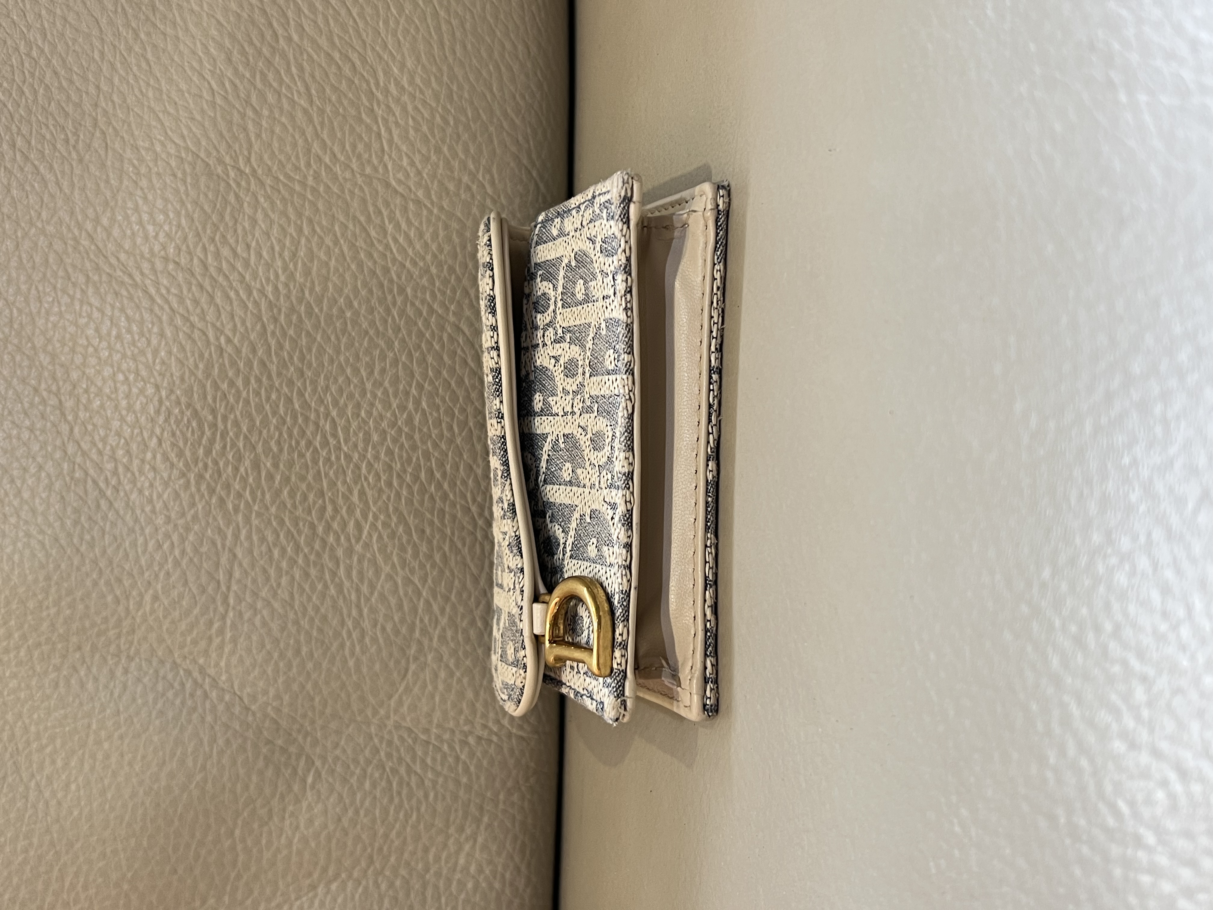 Pre-Owned DIOR Card Holder / Product Code: 26041644