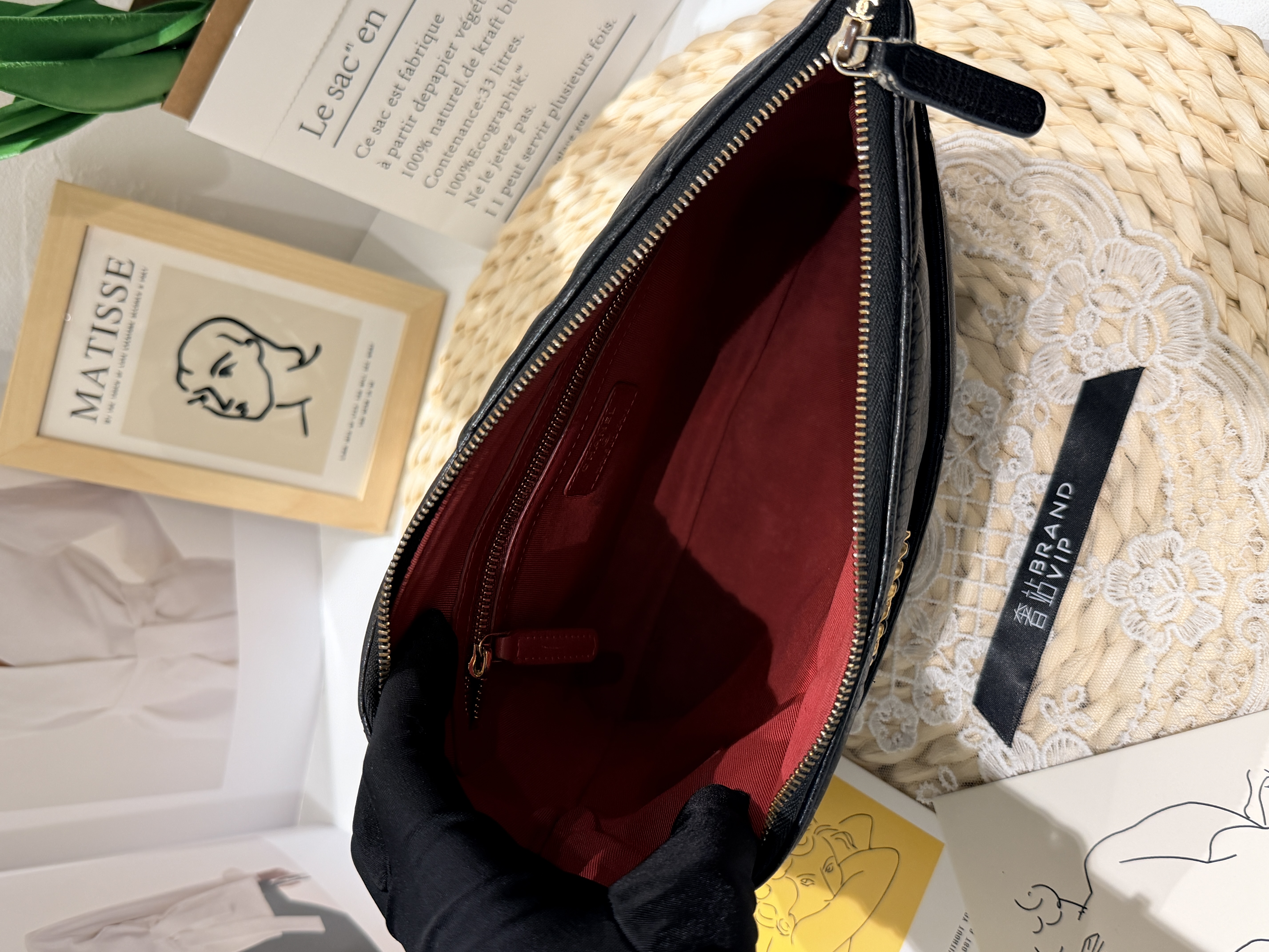 Chanel 19 菱格小羊皮手拿包