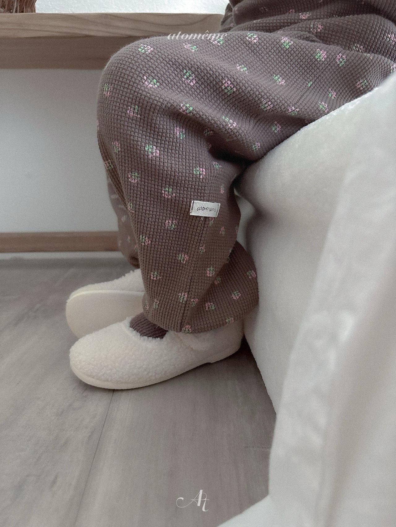 Atomeme | Latte pants