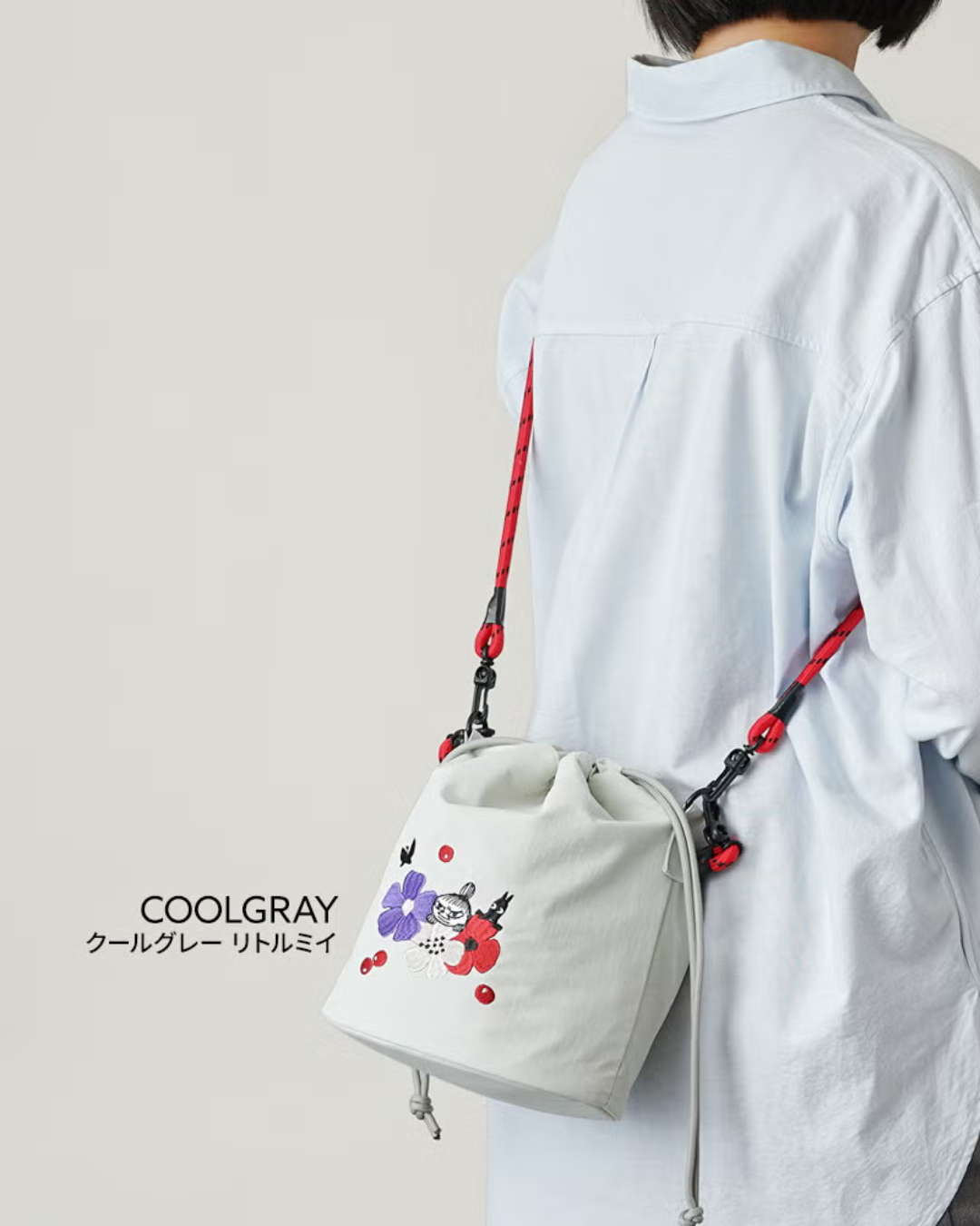 日本代購【 2026新產品 日本直送 精緻刺繡 x 實用度滿分💯 姆明家族 2Way 輕量防潑水索繩袋 Moomin 2Way Drawstring Bag • Water-Repellent Nylon 】