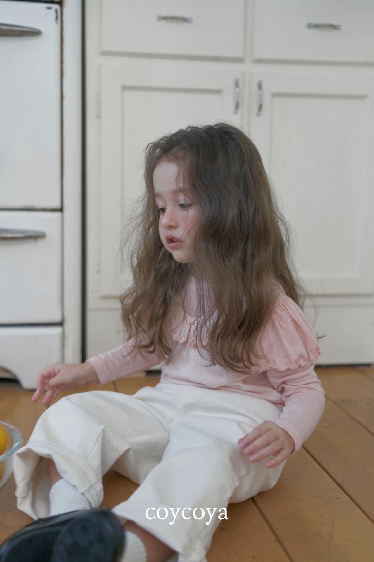 🌸預訂 韓國直送🌸🇰🇷COYCOYA兩色皺褶荷葉邊V領背心