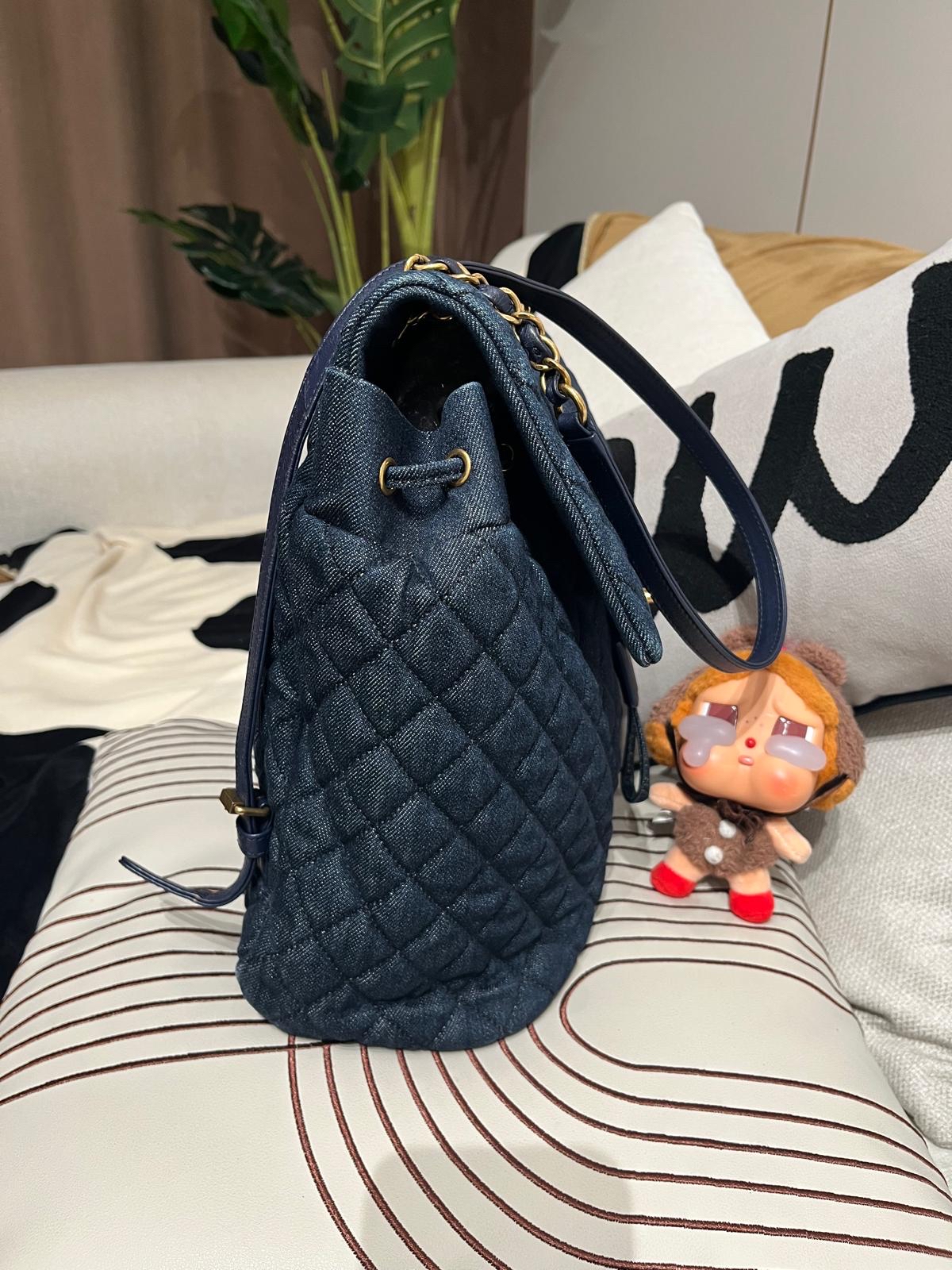 Chanel Classic Backpack Denim 100%Authentic, 95%New ✅貼✅Dust bag