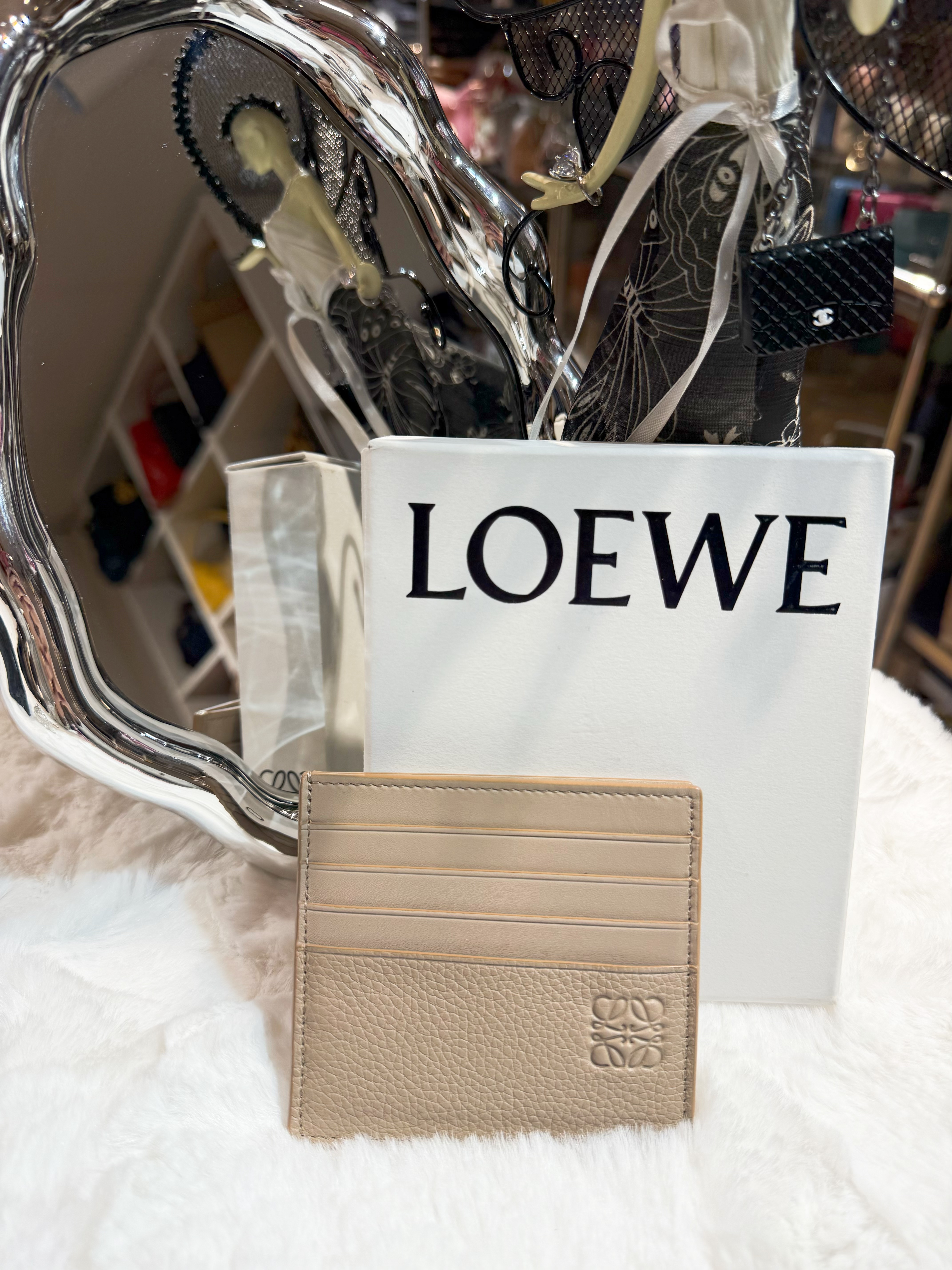 Loewe open card holder sand