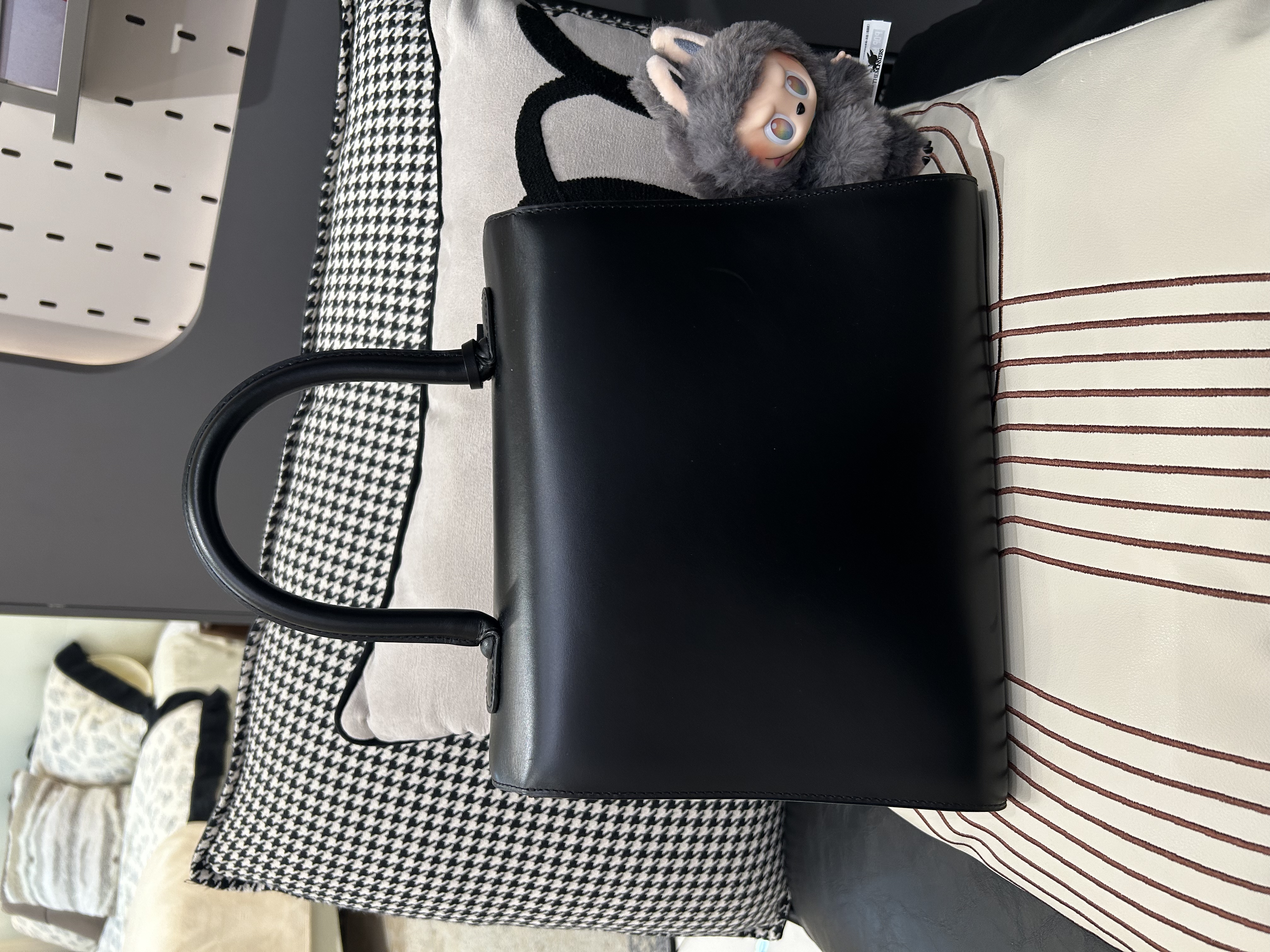 Delvaux brillant mm calfskin 黑色牛皮金扣100%Authentic ,93%new✅肩帶