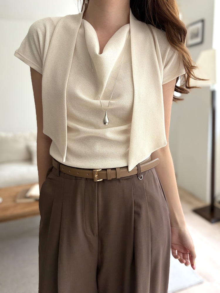 The Daily Tie Detail Top (Cream)