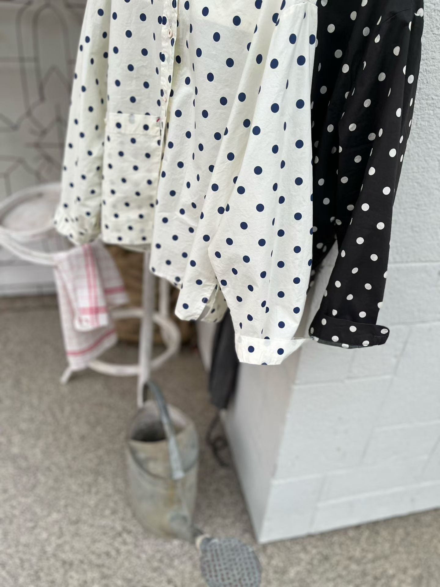 AT OY 前後袋圓點恤