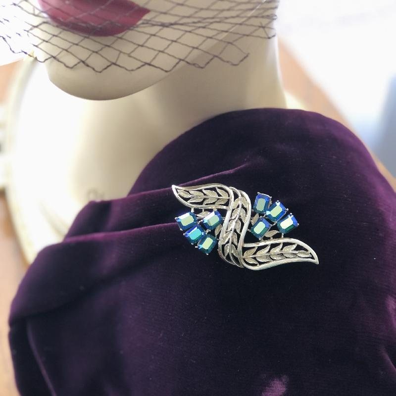 C.a. 1950-60s Coro Peacock Iridescent Stone Silver Dancing Leaf Brooch(MT402)