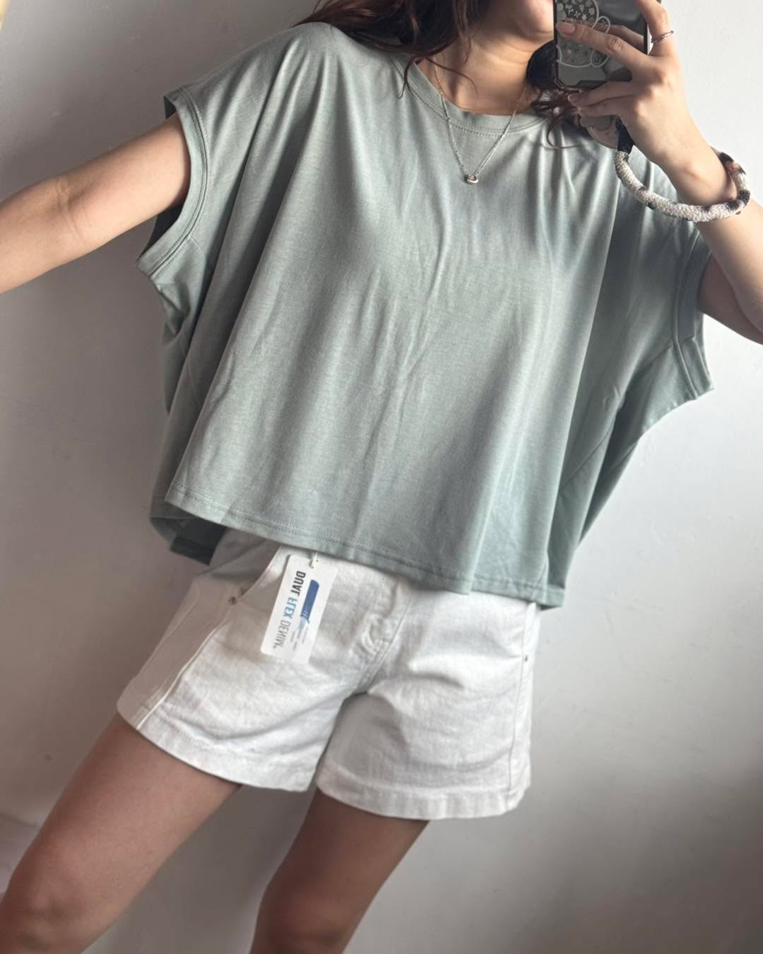 蝙蝠袖淨色top