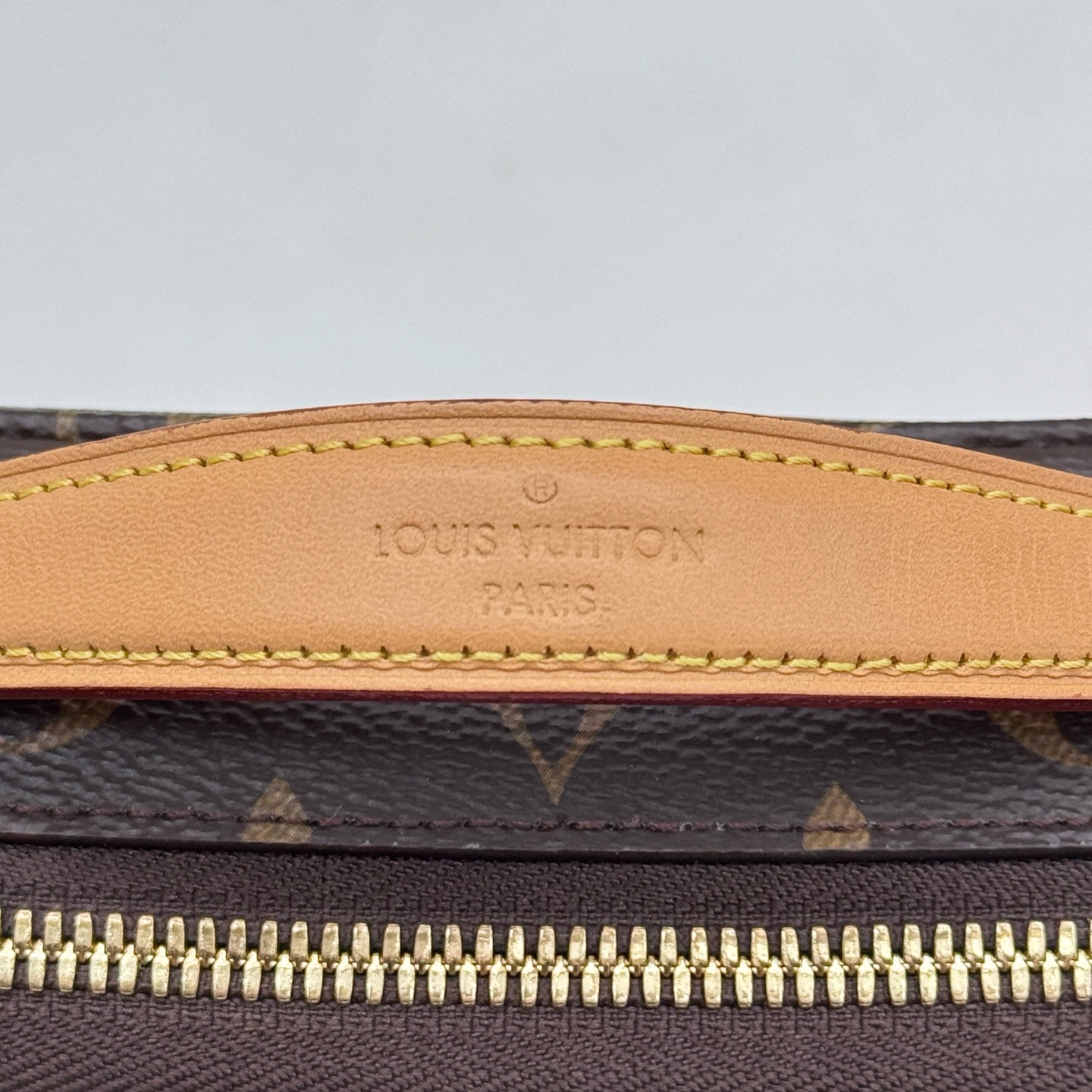 Pre-Owned LV Utility Crossbody / Product Code: 26051706