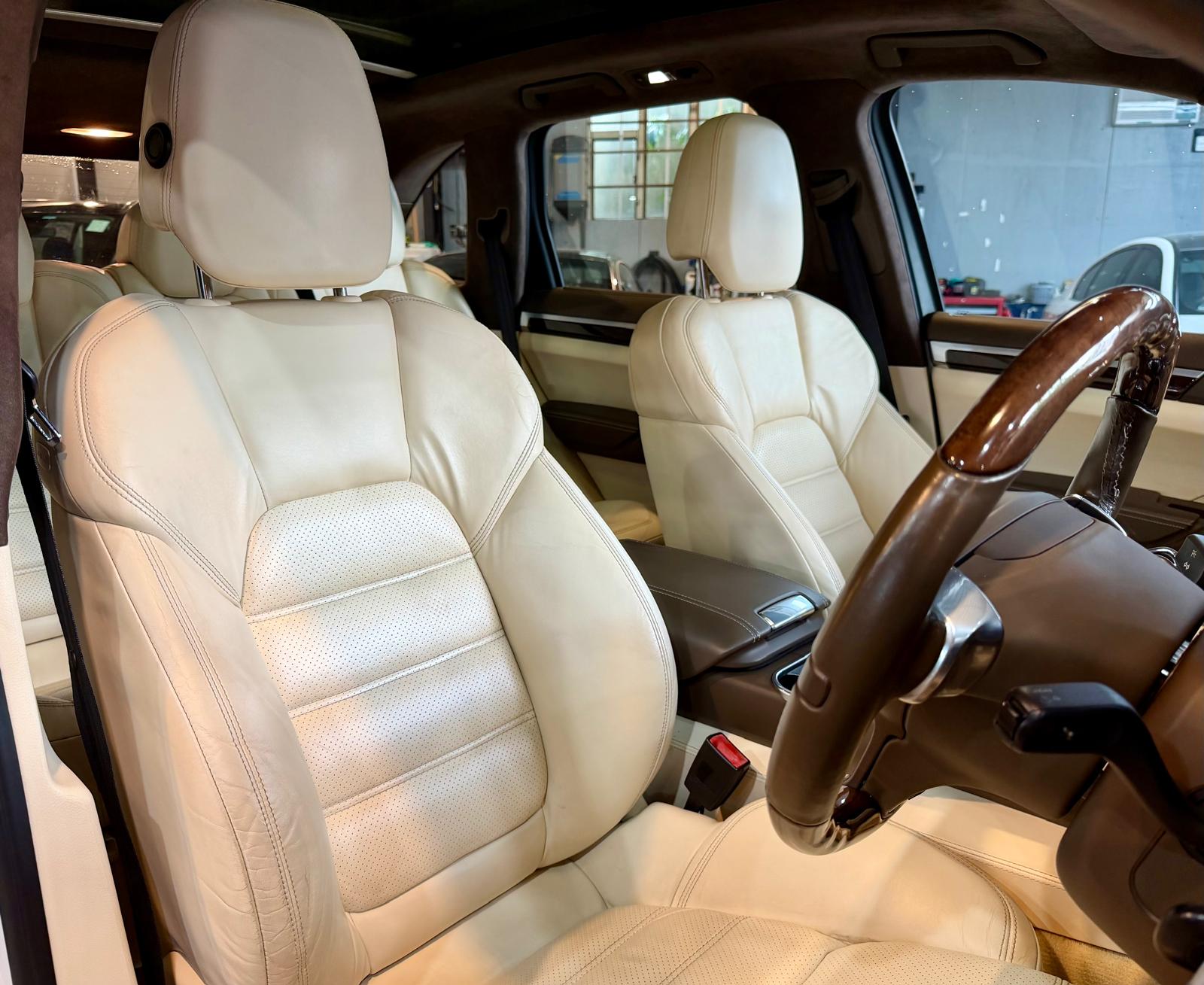Porsche Cayenne GTS 2012