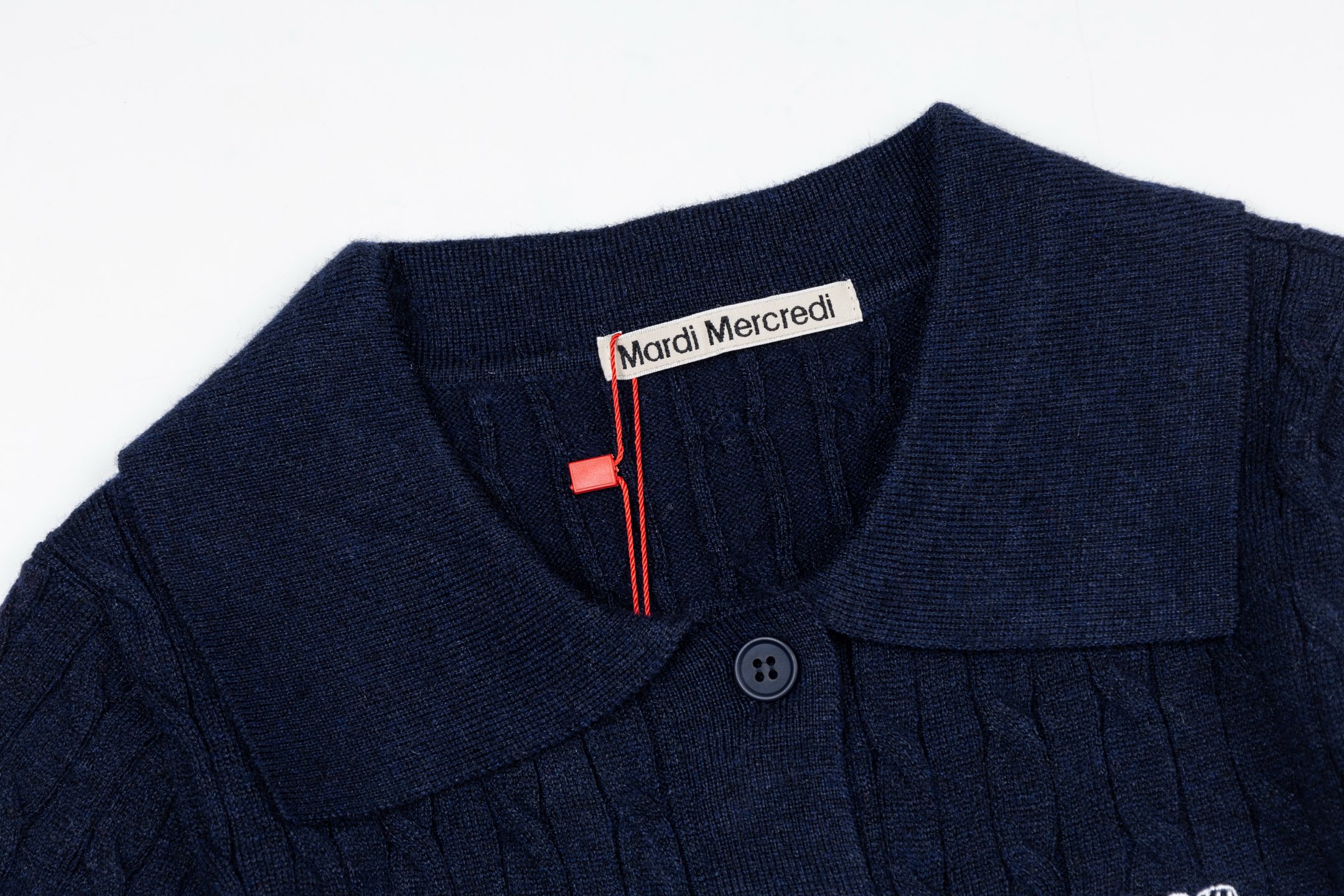 Mardi Mercredi Flower Embroidery Cable Short Sleeve Knit