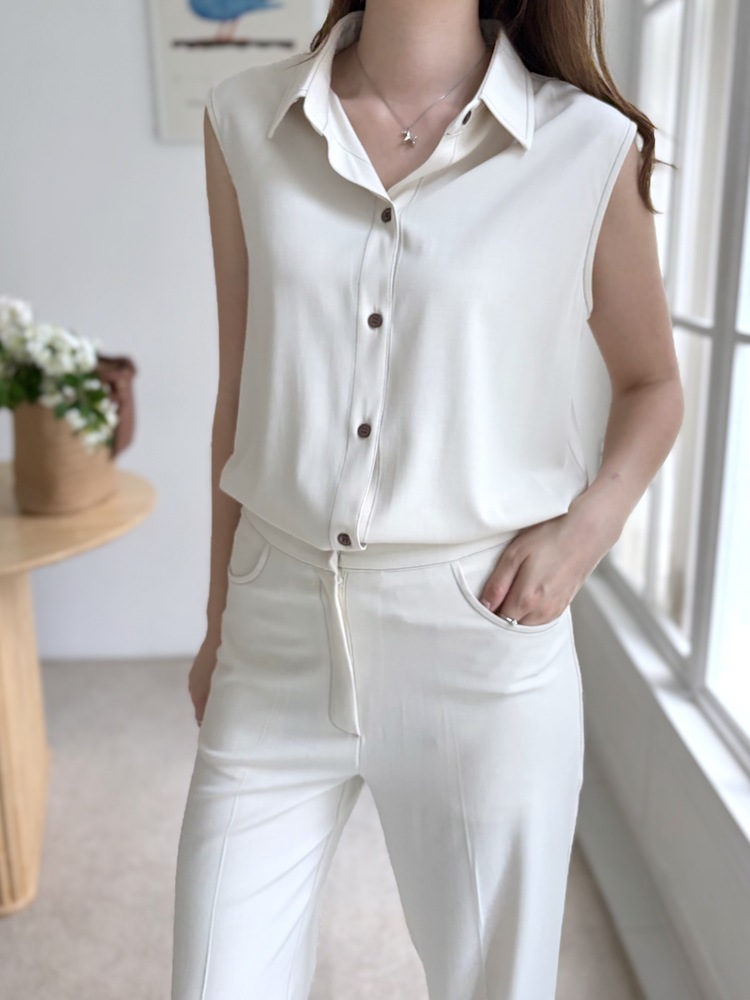 Topstitched Sleeveless Blouse (Ivory)