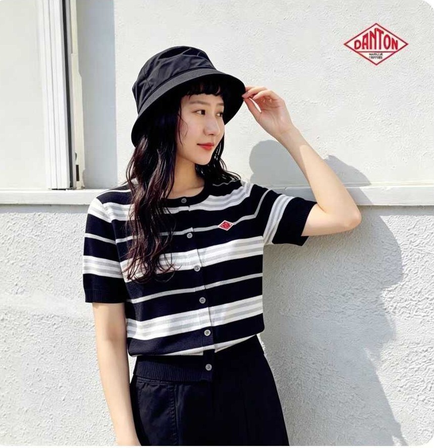 預訂 Danton間條針織上衣 [貨號26A1443]