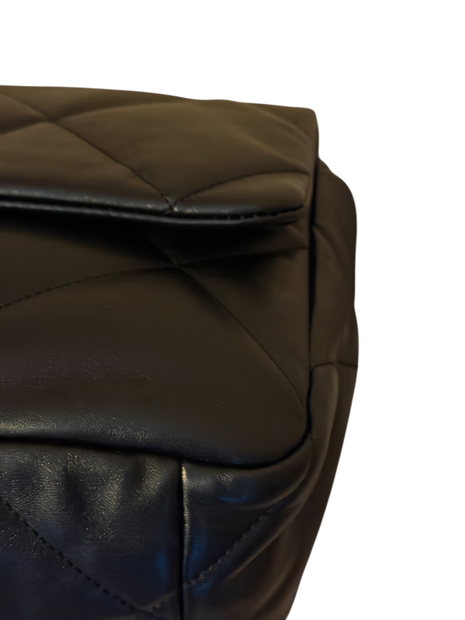 Pre-Owned CHANEL C19 / Product Code : W51701