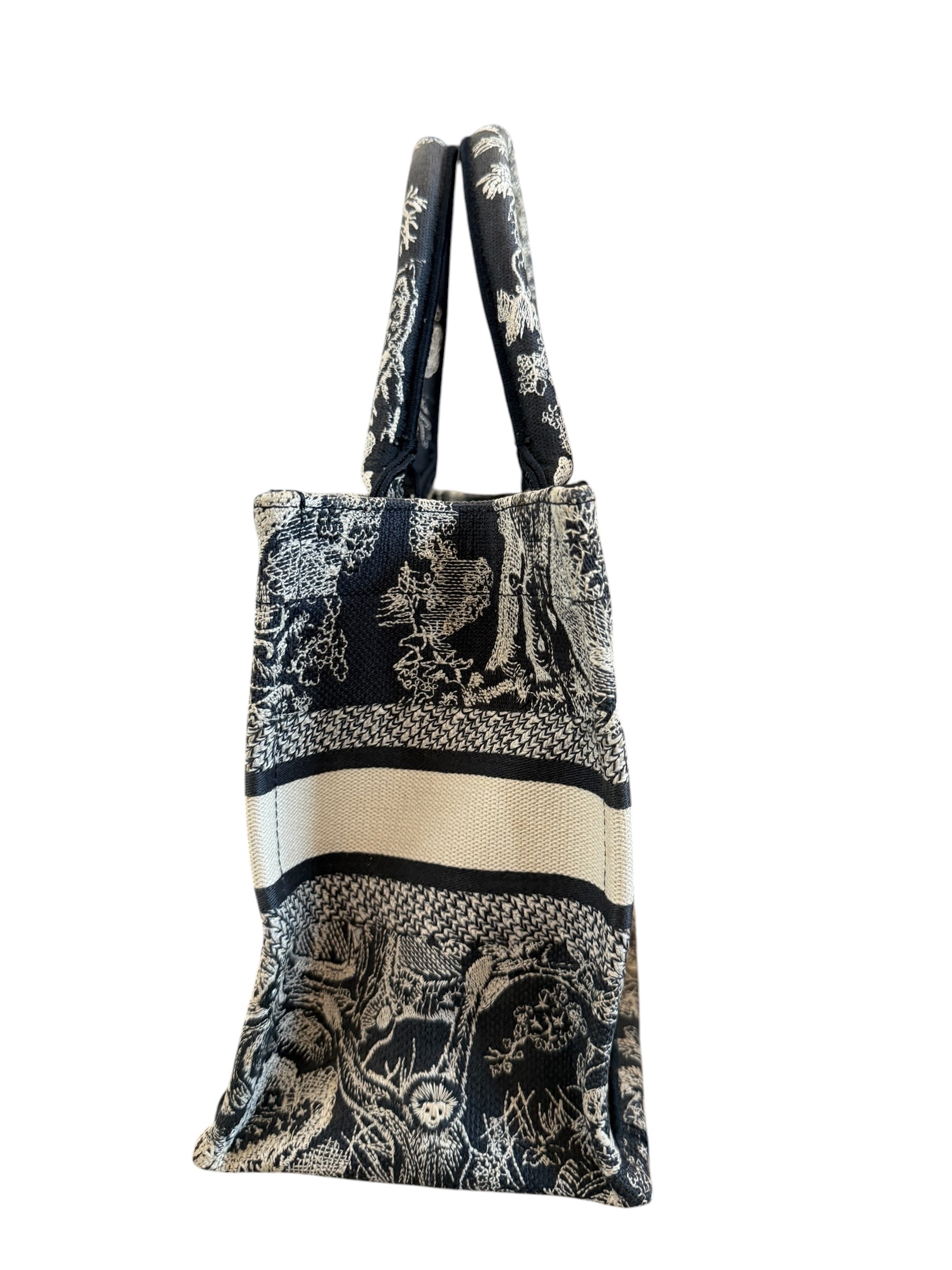 Pre-Owned DIOR Book Tote / Product Code: W52001