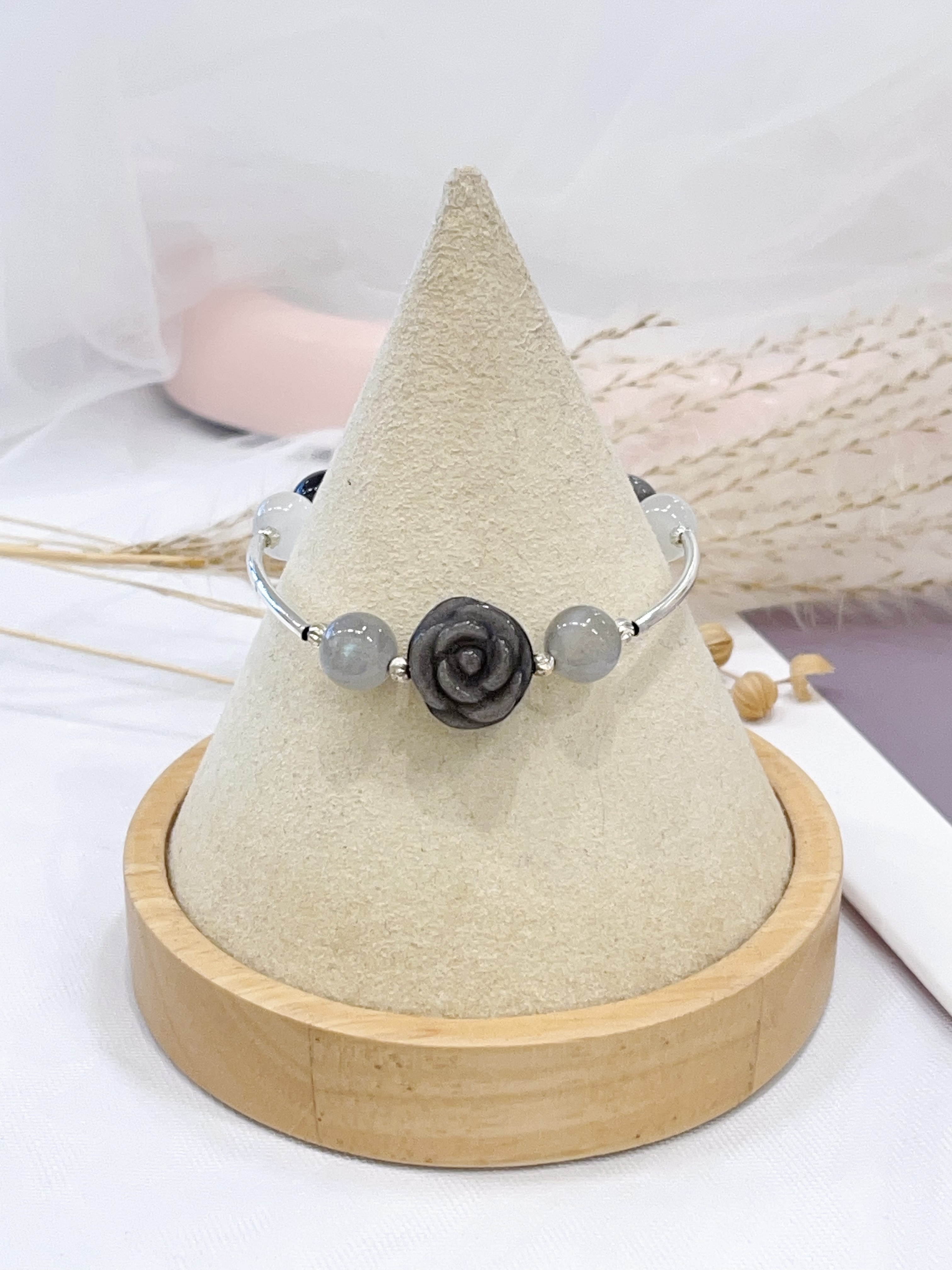 🌹 银耀石玫瑰 × 月光石手串  Silver Sheen Obsidian Rose & Moonstone Bracelet