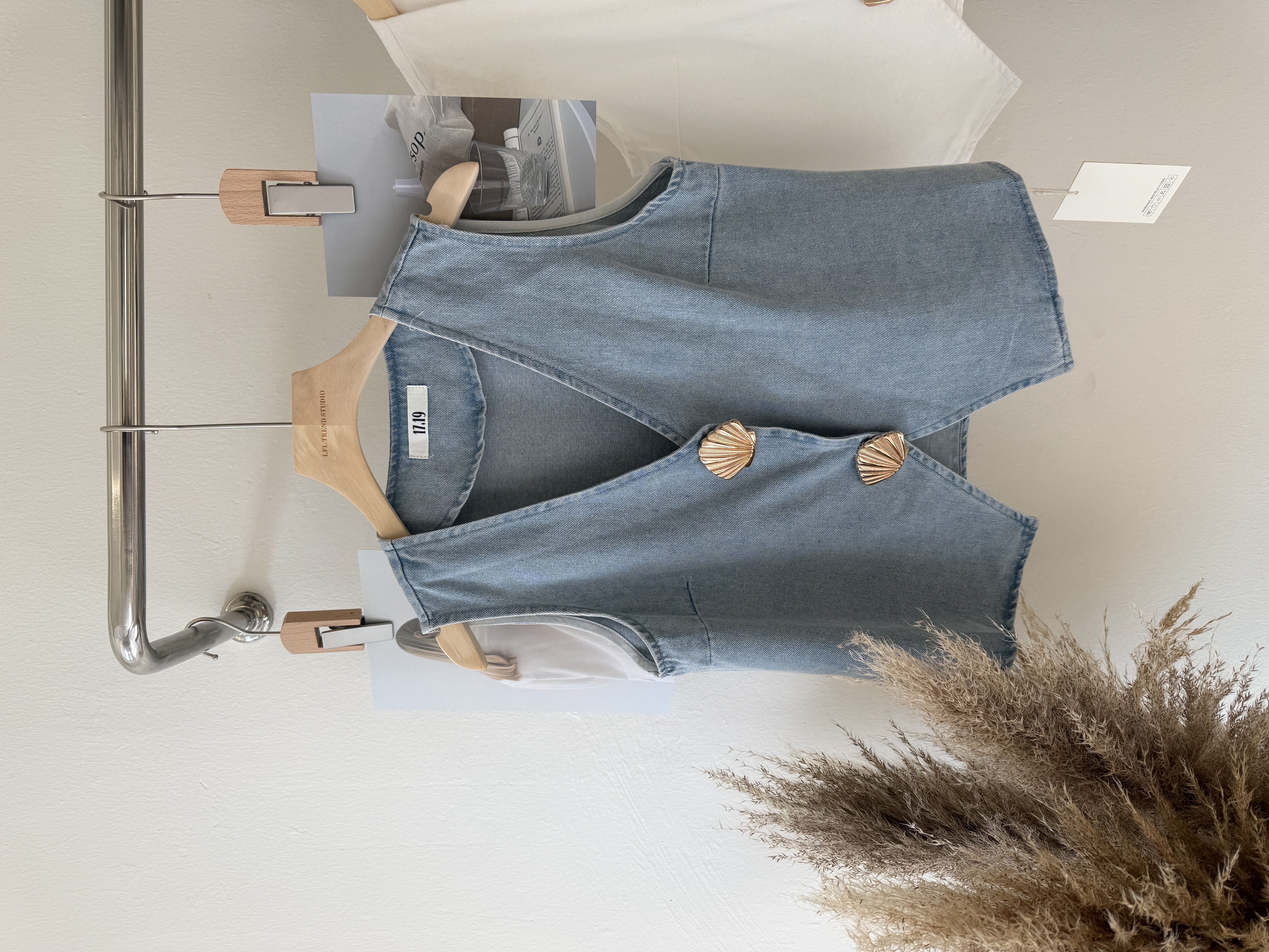 6555 法式御姐V领牛仔马甲