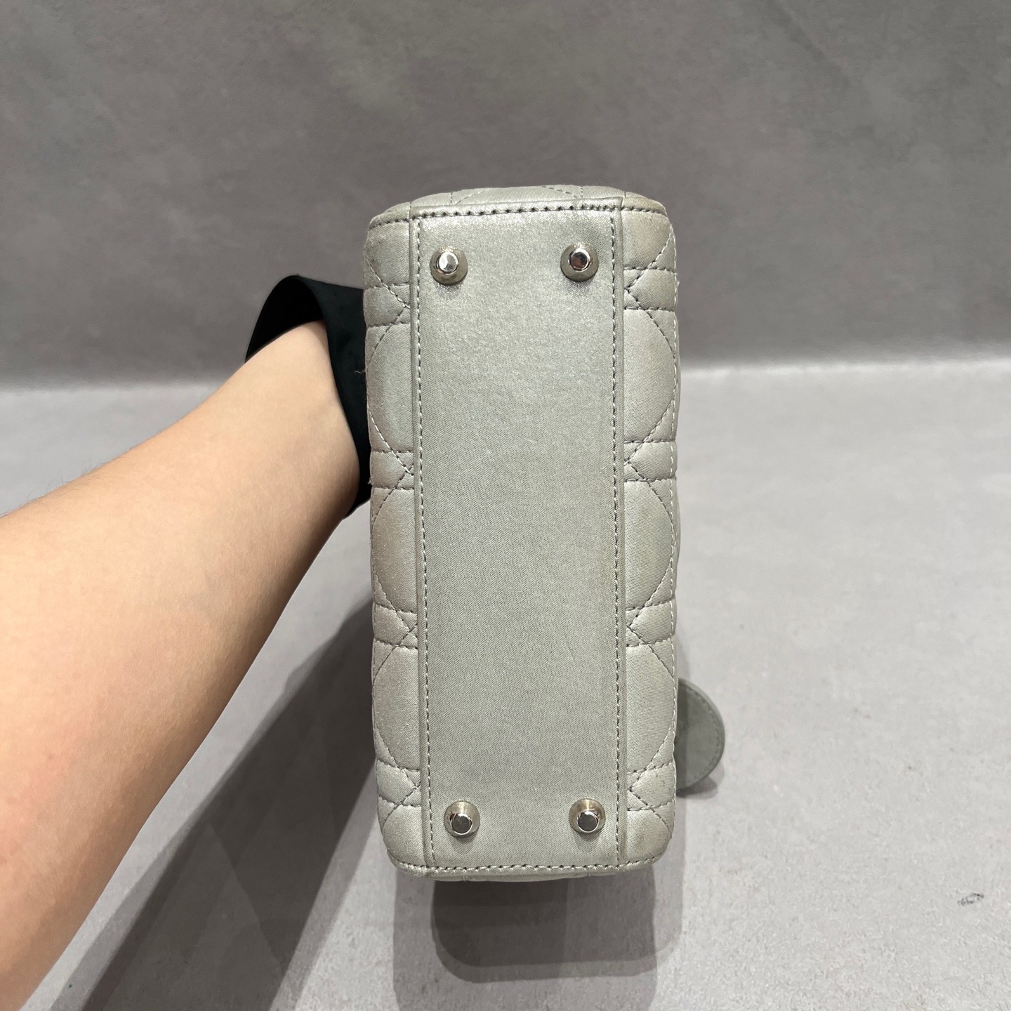 【預訂貨品】Lady dior三格珠光灰銀扣戴妃包