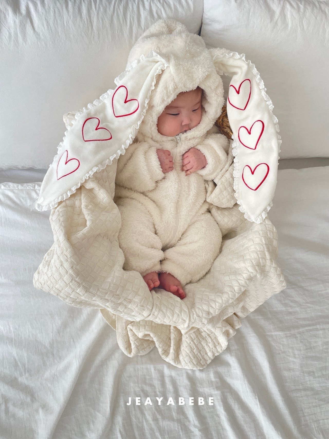 Jeayabebe | Rabbit suit Cream