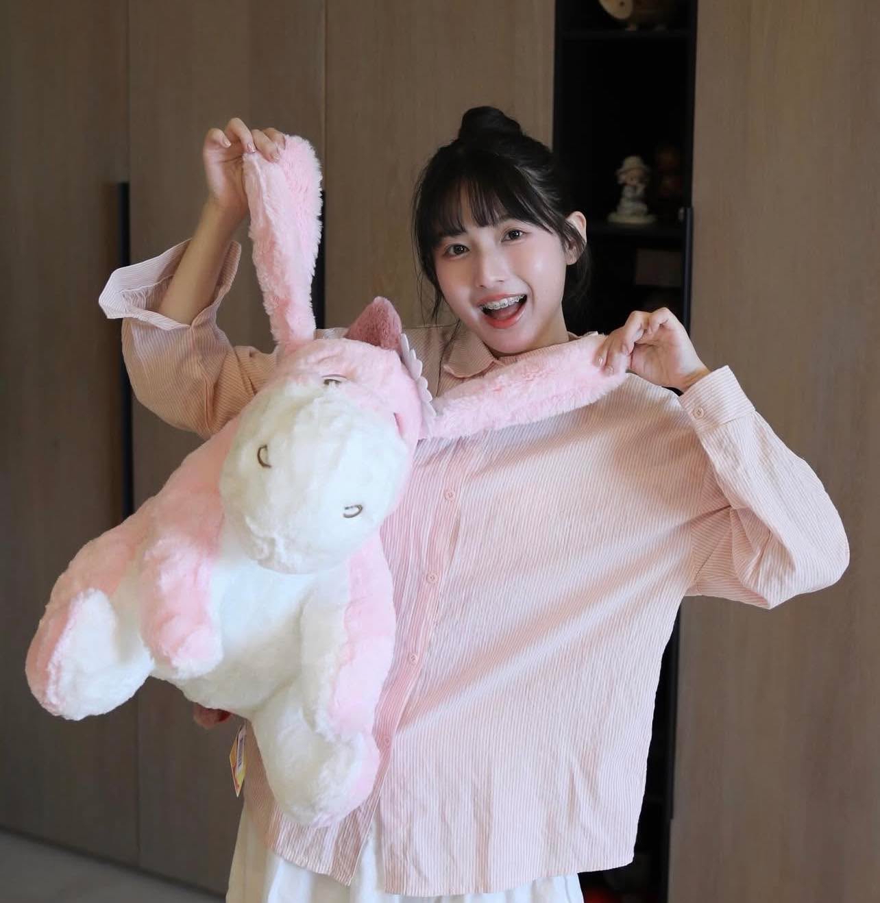 （約4月下旬到貨）🇹🇼台灣超商高雄限定小熊維尼家族櫻花季限定配色大公仔💕