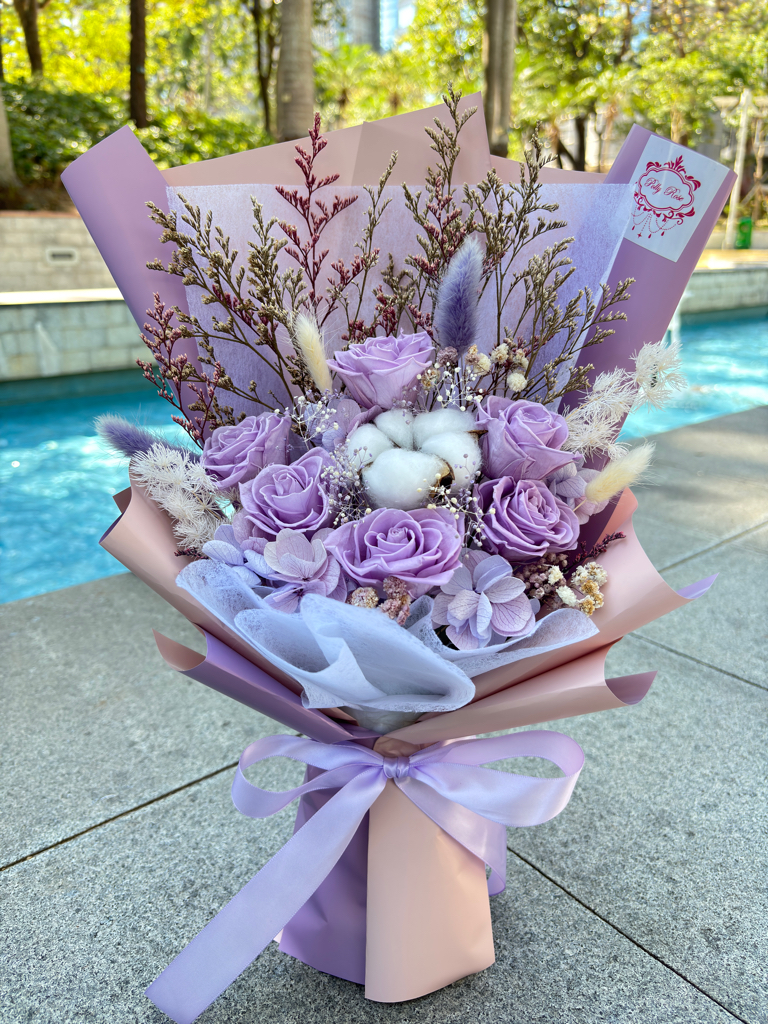 情人節永生花花束（6朵玫瑰, 高約43cm、紅、淺紫、深紫、粉紅、藍）