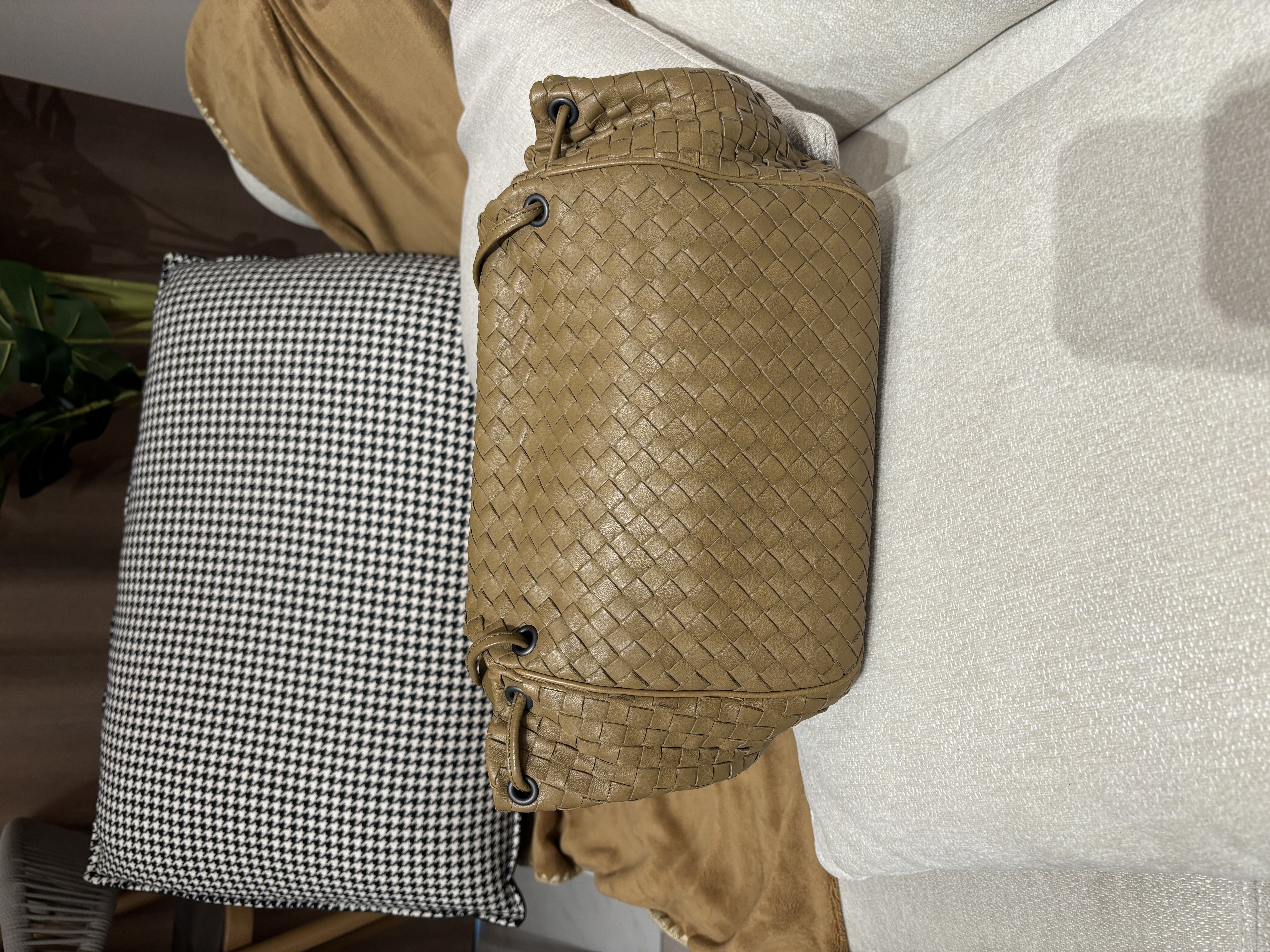 Bottega Veneta BV Shoulder bag flap bag 100%Authentic, 98%New