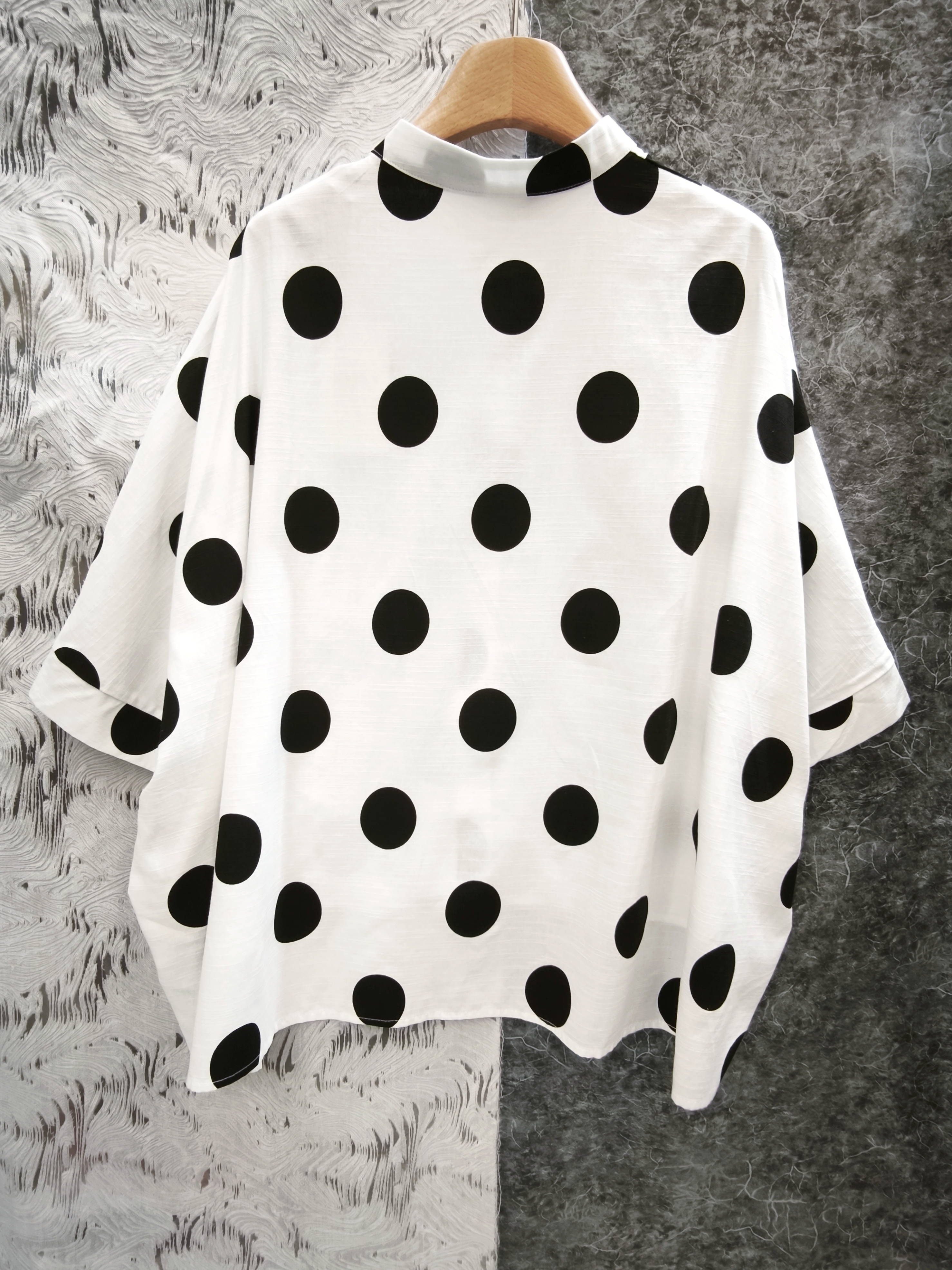 波點蝙蝠袖恤