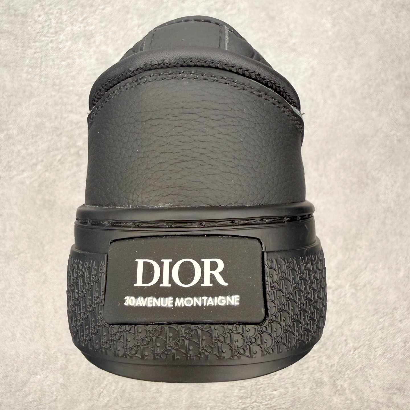 Dior B33