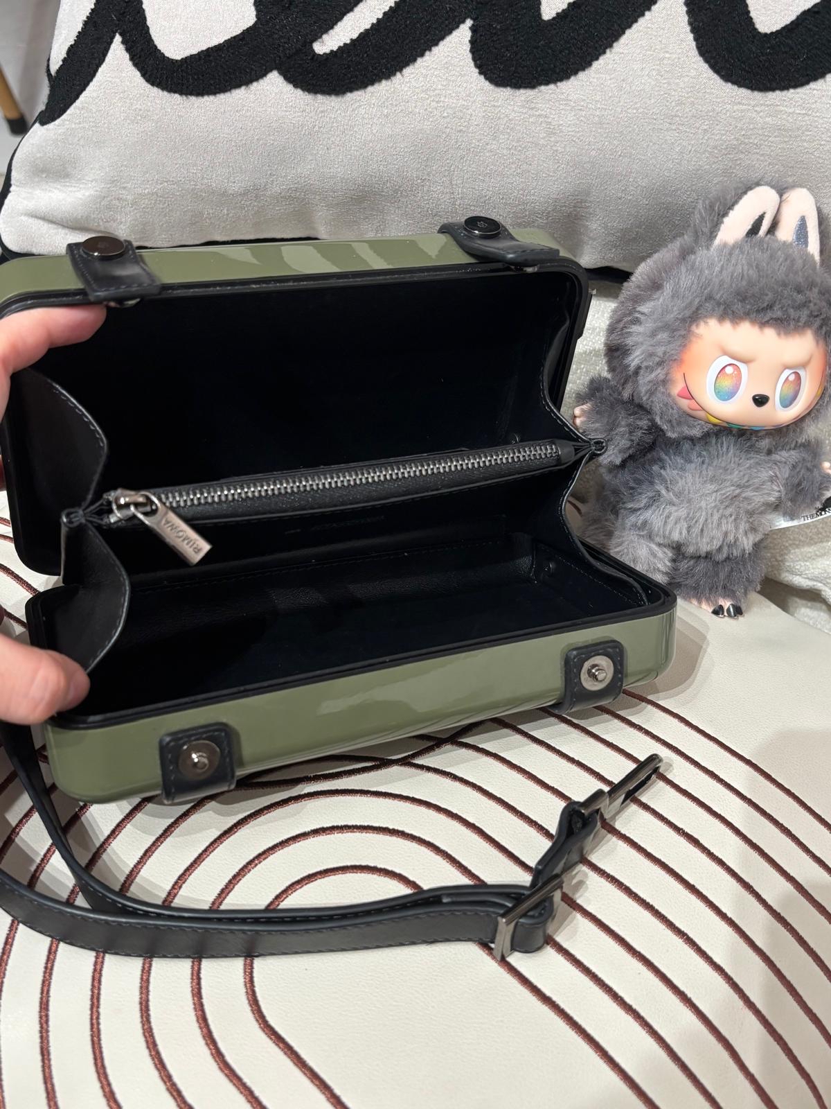 Rimowa Polycarbonate Crossbody Bag 100%Authentic, 95%New ✅Strap