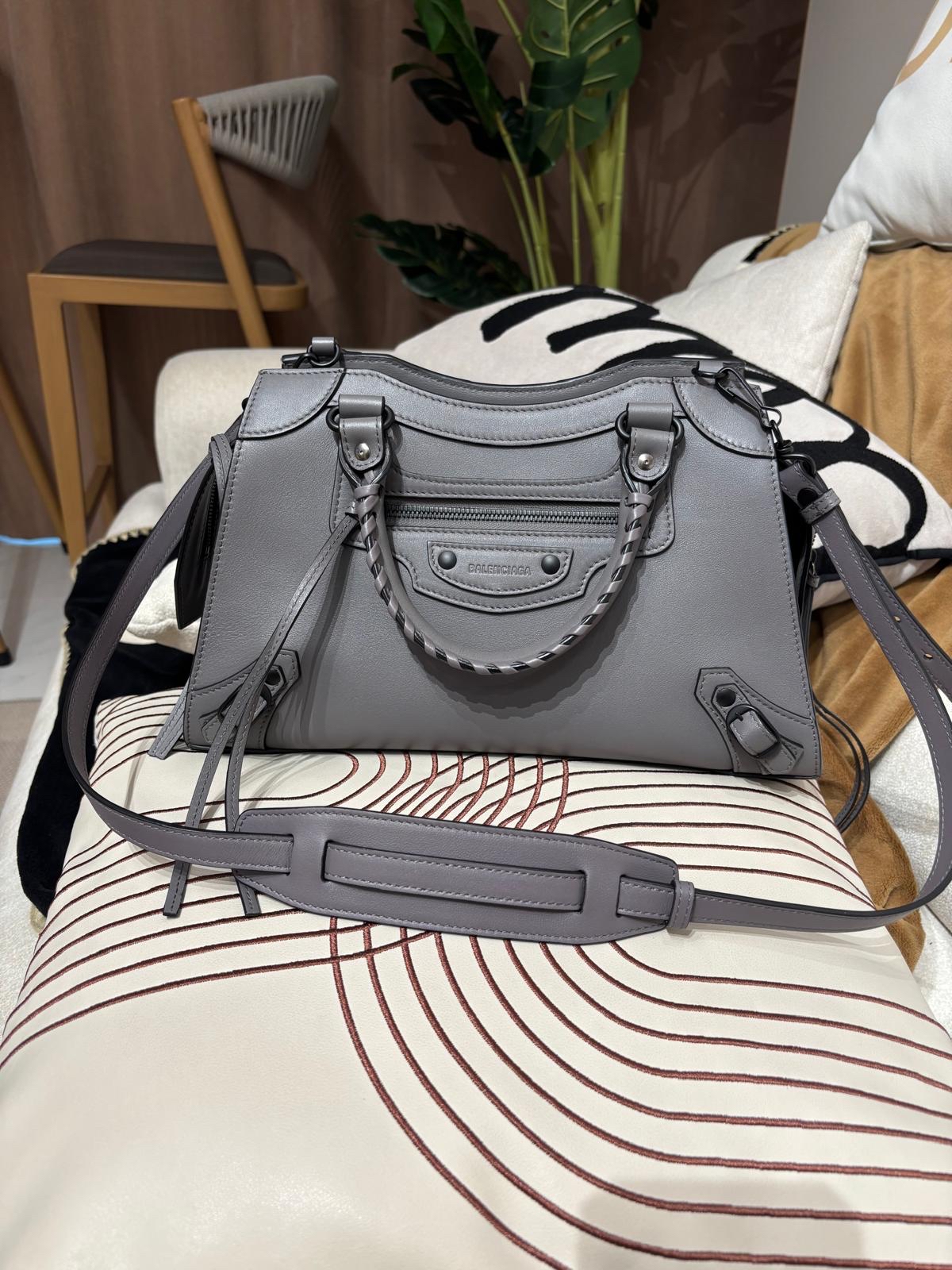 Balenciaga classic city calfskin 