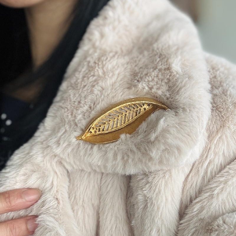 VintageRare! C.a. 1950s Designer Quality Textured 3-Dimensional Golden Leafy Brooch (MT2298-7)