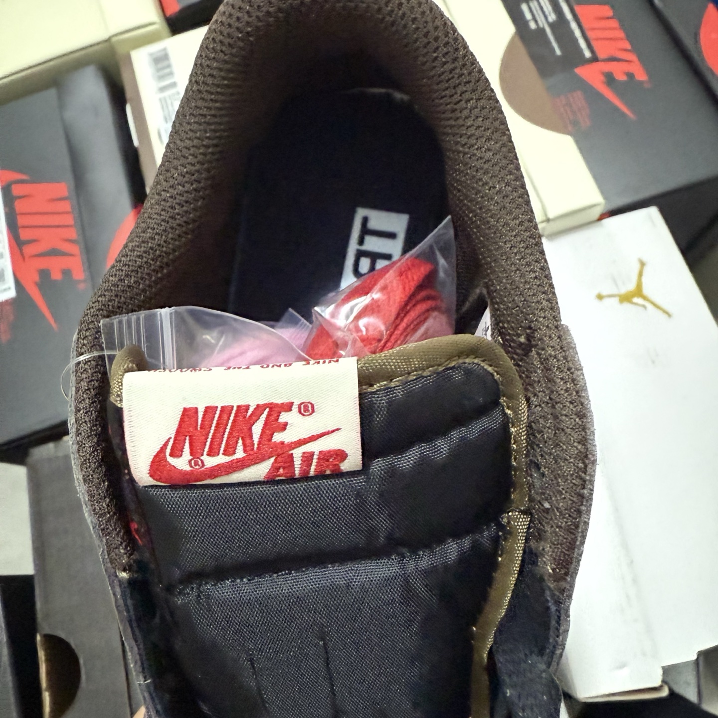 Travis Scott x Air Jordan 1 Low OG "Mocha" CQ4277-001