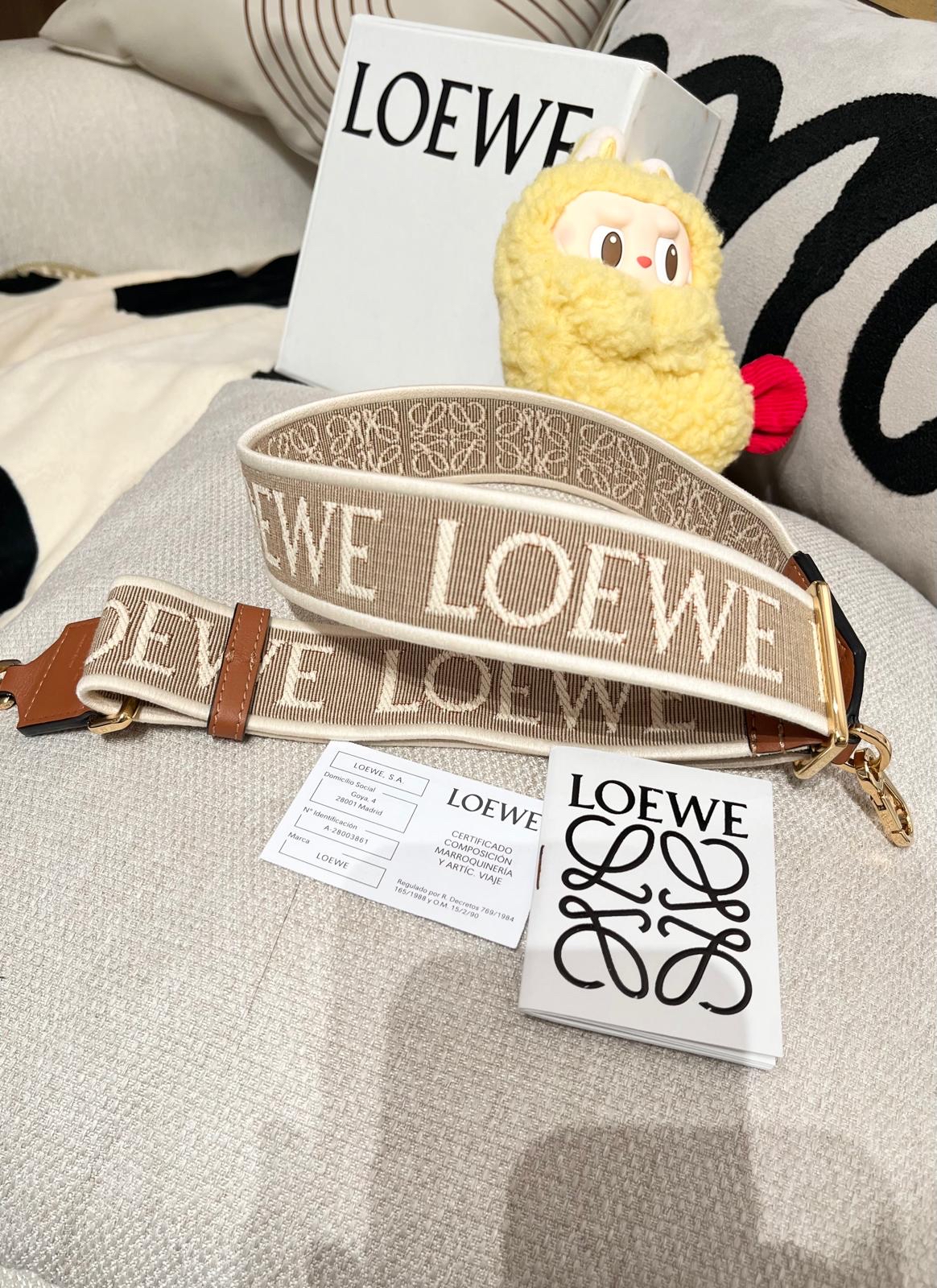 Loewe Anagram strap 可調節長度 65-105cm 100%Authentic,unused  ✅box  