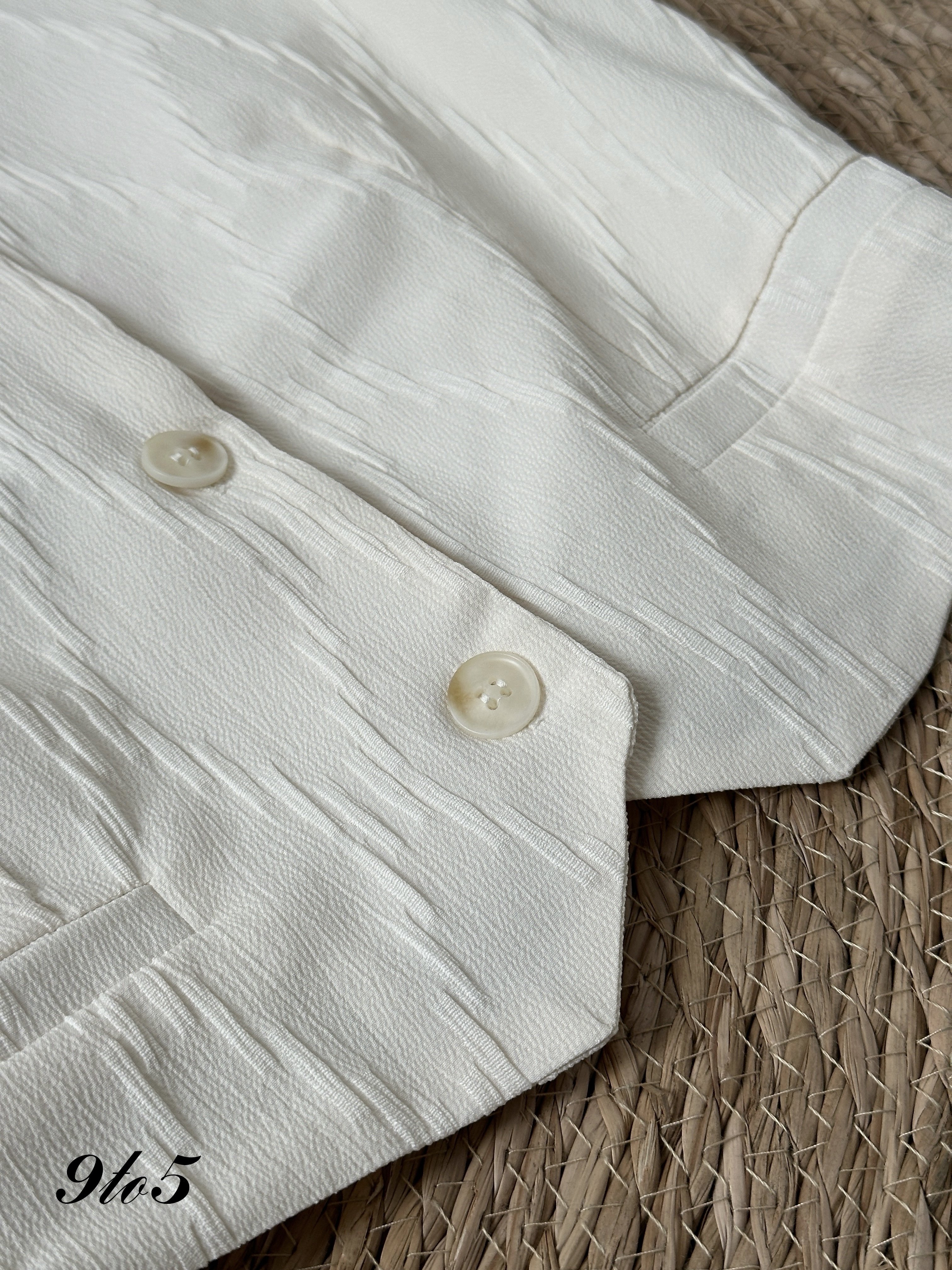 T4074 Sleeveless Crop Top - Black & Cream