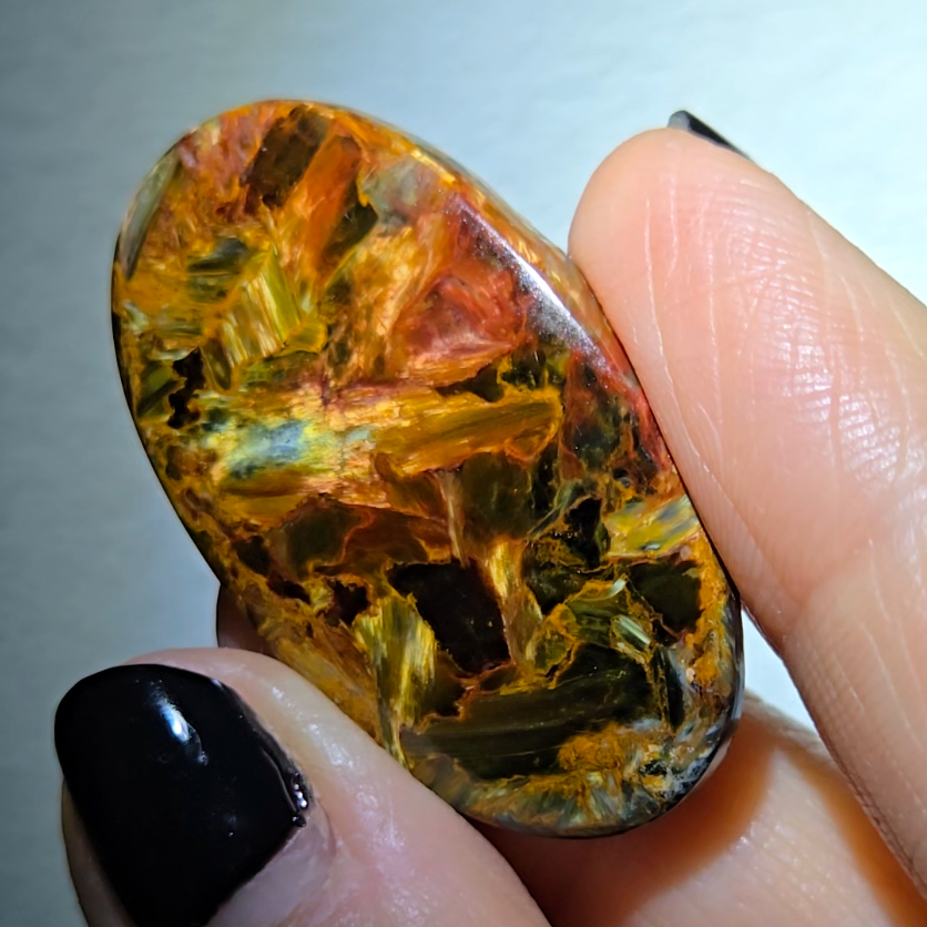 Red, blue and gold pietersite cabochon from Namibia - PT8