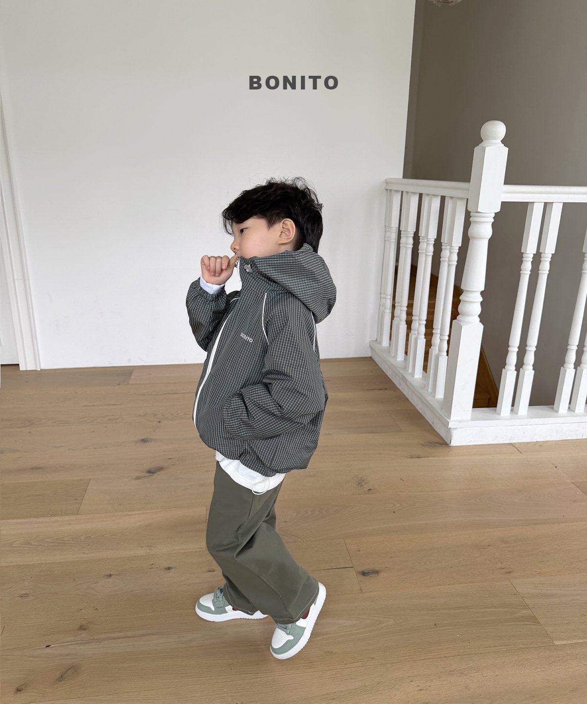 🆕Bonito | Check the windbreaker (Khaki XL115-125)