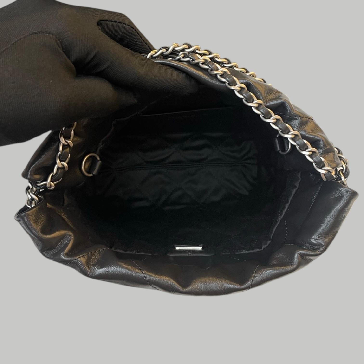 Chanel 24B 牛皮22bag mini 深灰色