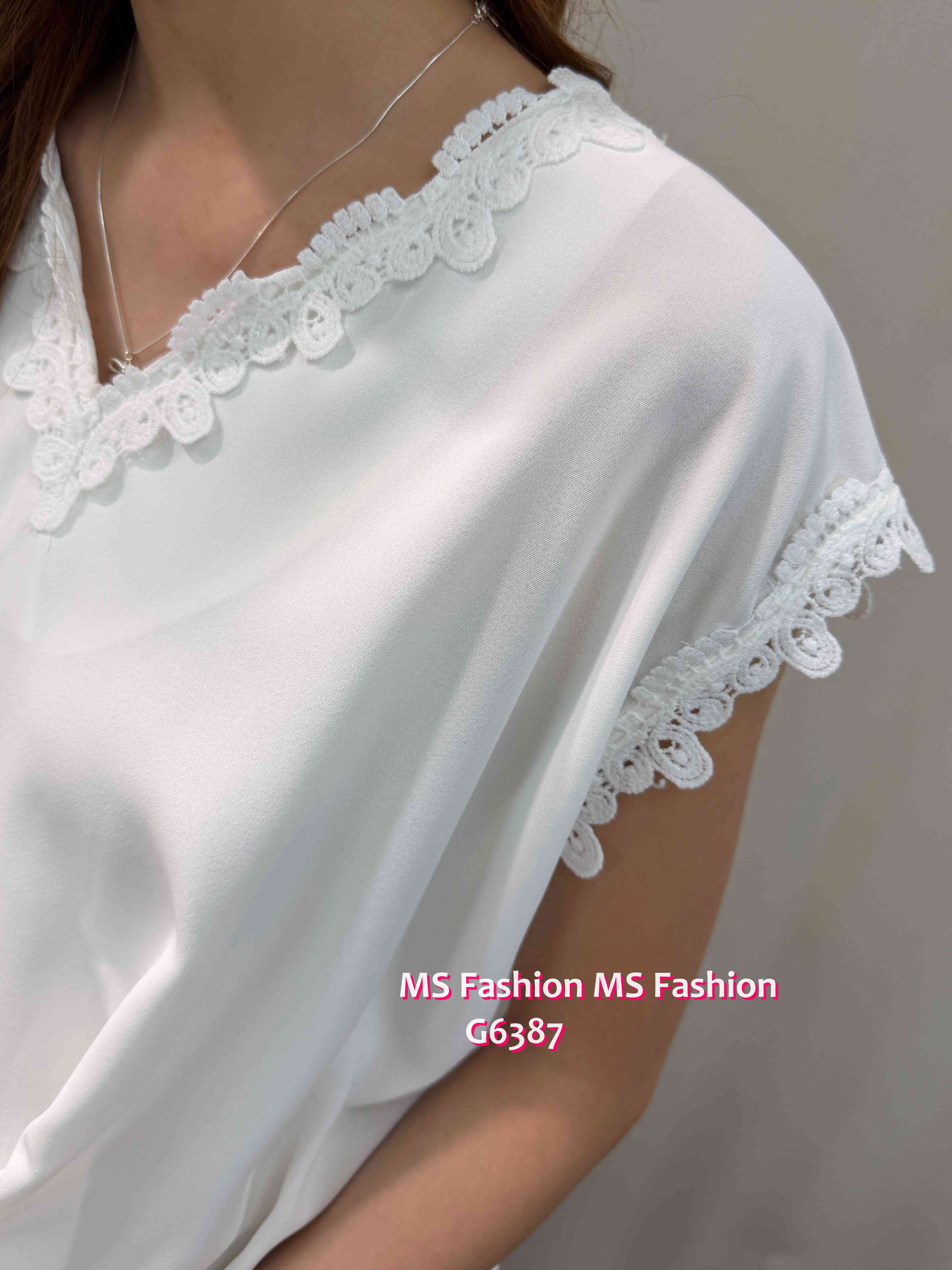 G6387 V領通花打皺top