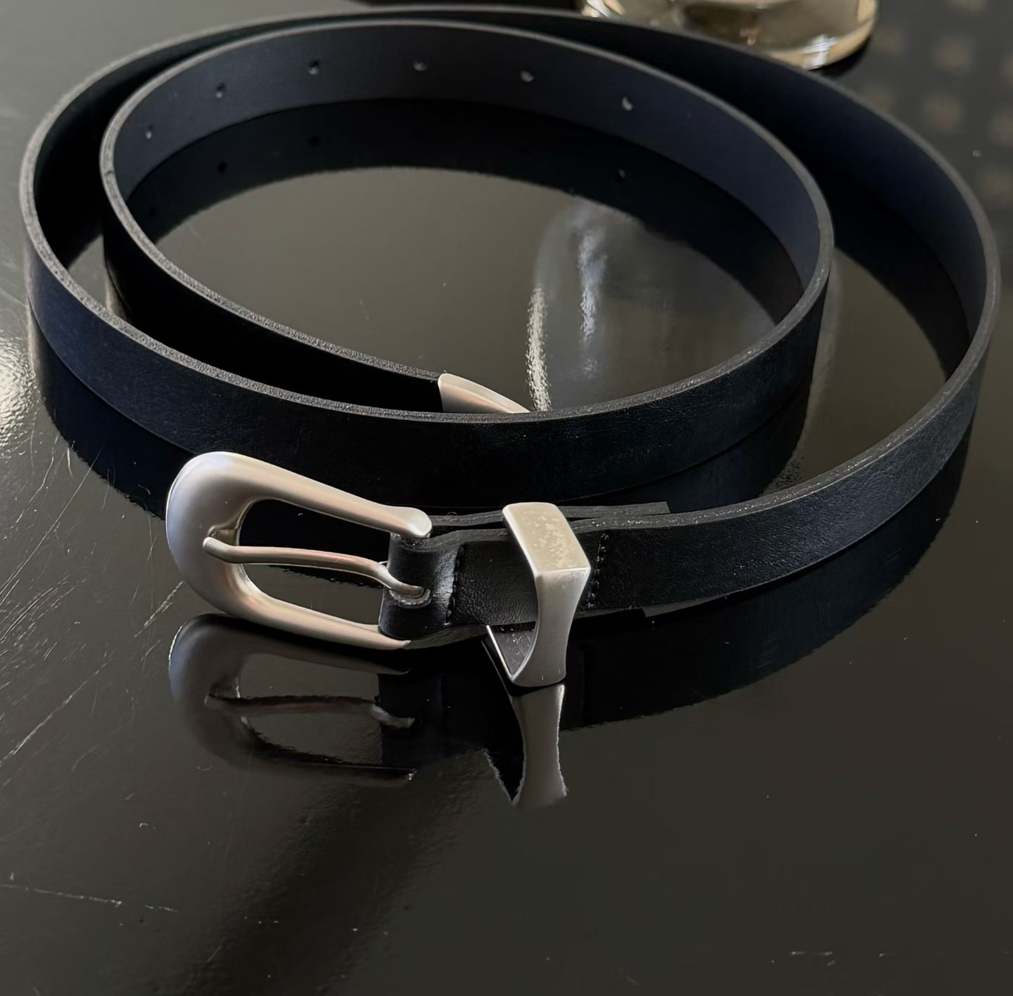 221403 銀扣牛皮Belt