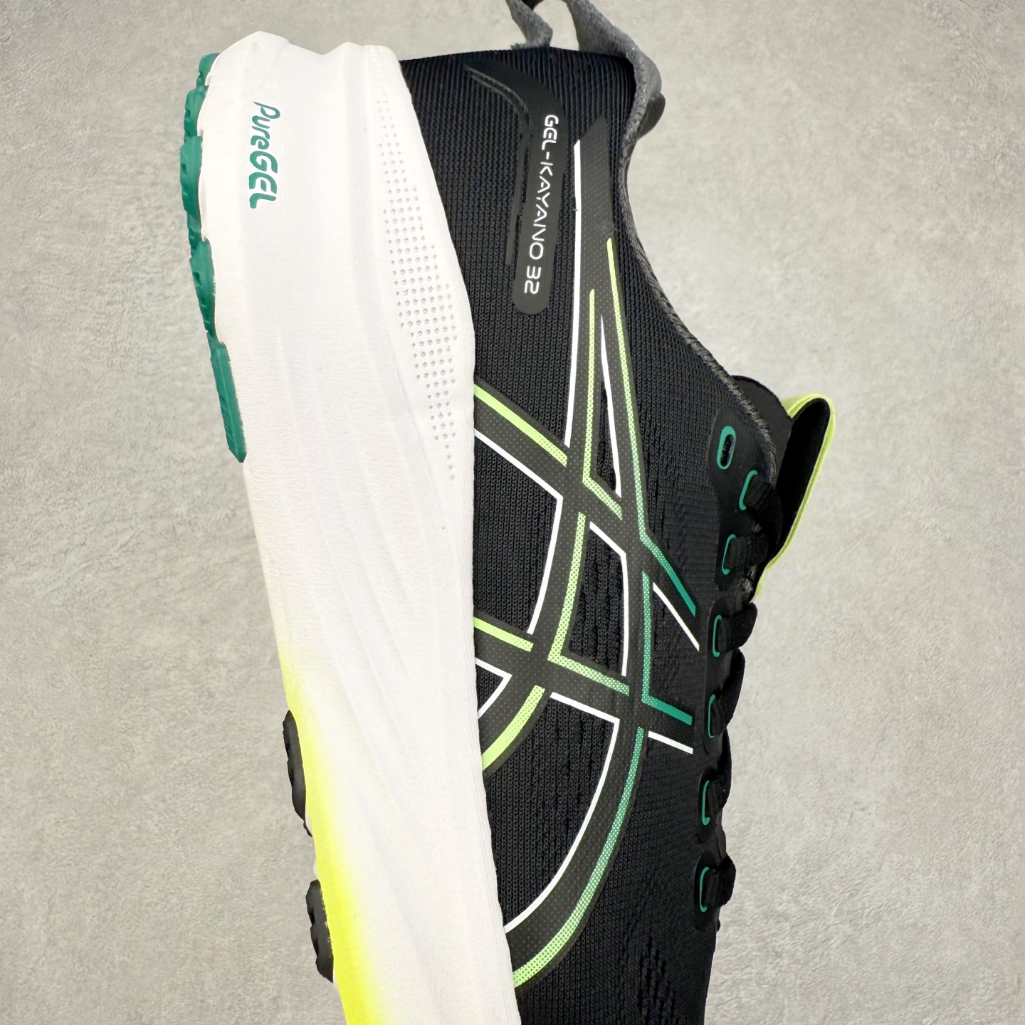 Asics Gel-Kayano 32