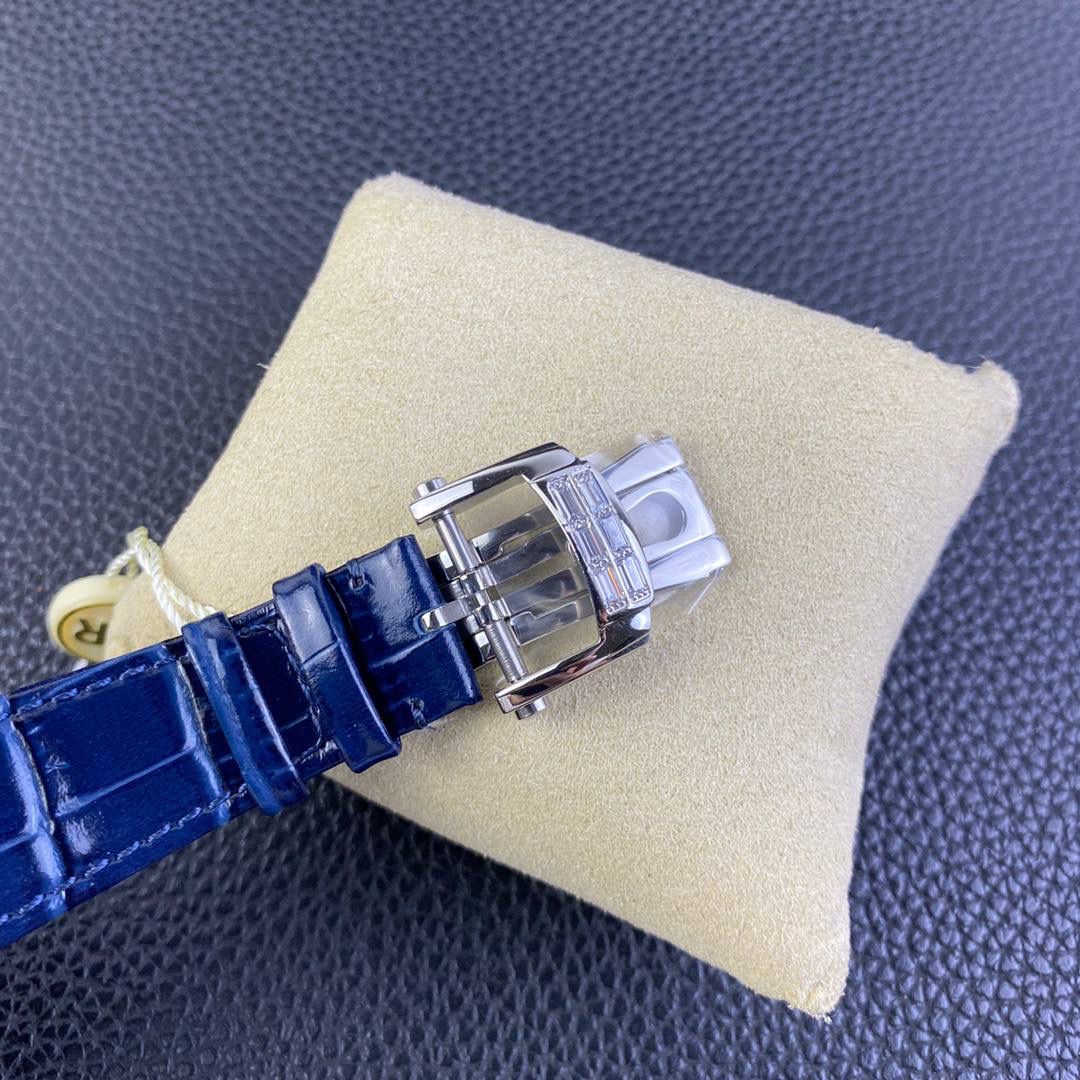 百达翡丽钻圈PP5724，一体多功能Cal.240机芯，厚度仅0.95cm🔥🔥