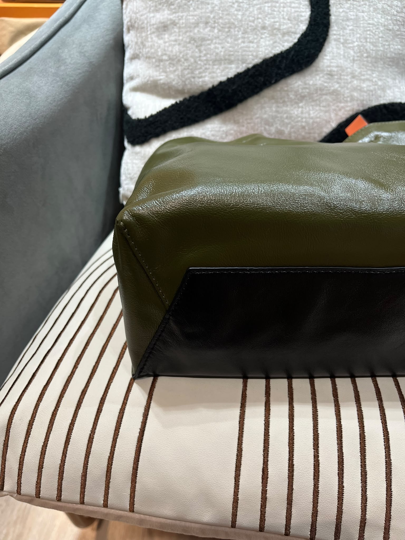 未使用品 Marni 2Way Tote Bag calfskin 100%Authentic, unused 未使用品 ✅Dust bag
