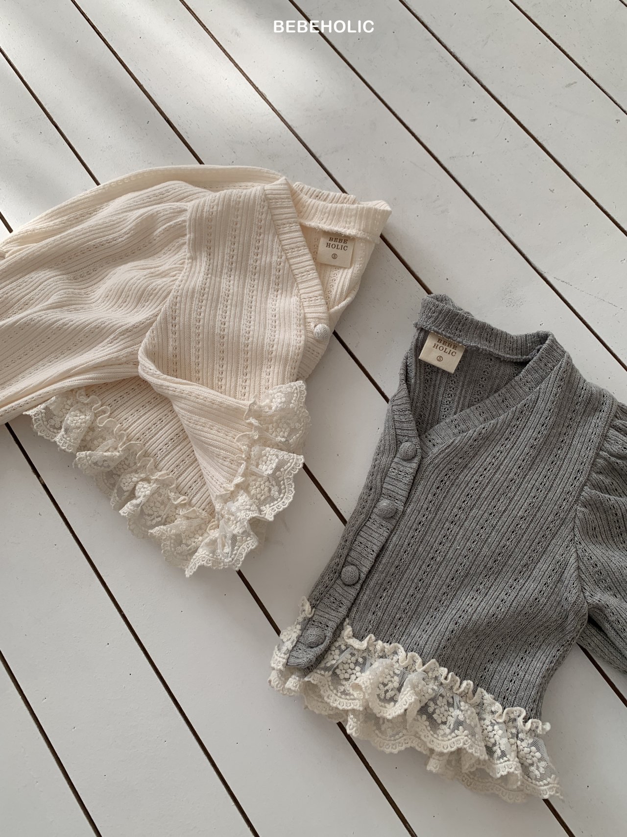 🌸預訂 韓國直送🌸🇰🇷BEBEHOLIC兩色蕾絲花邊束袖開襟外套